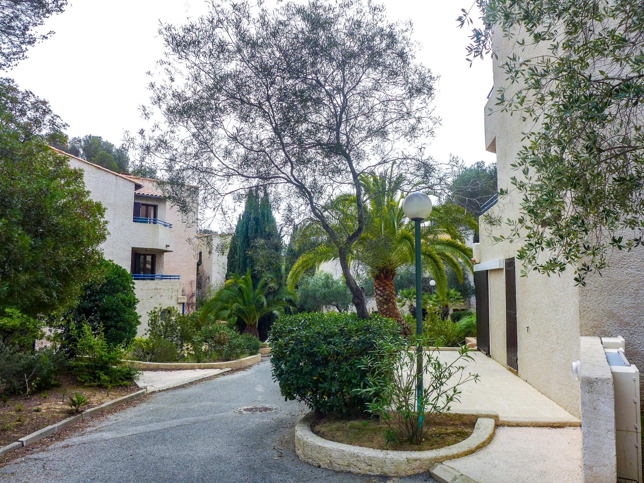 Foto 18 - Appartamento con 1 camera da letto a Saint-Raphaël con piscina e terrazza