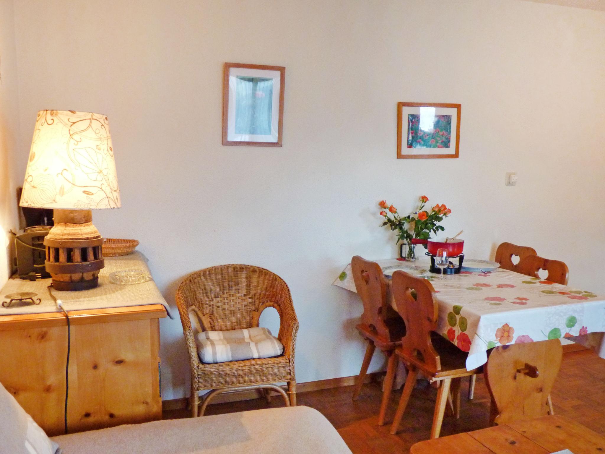 Photo 3 - 1 bedroom Apartment in Leytron with garden and terrace