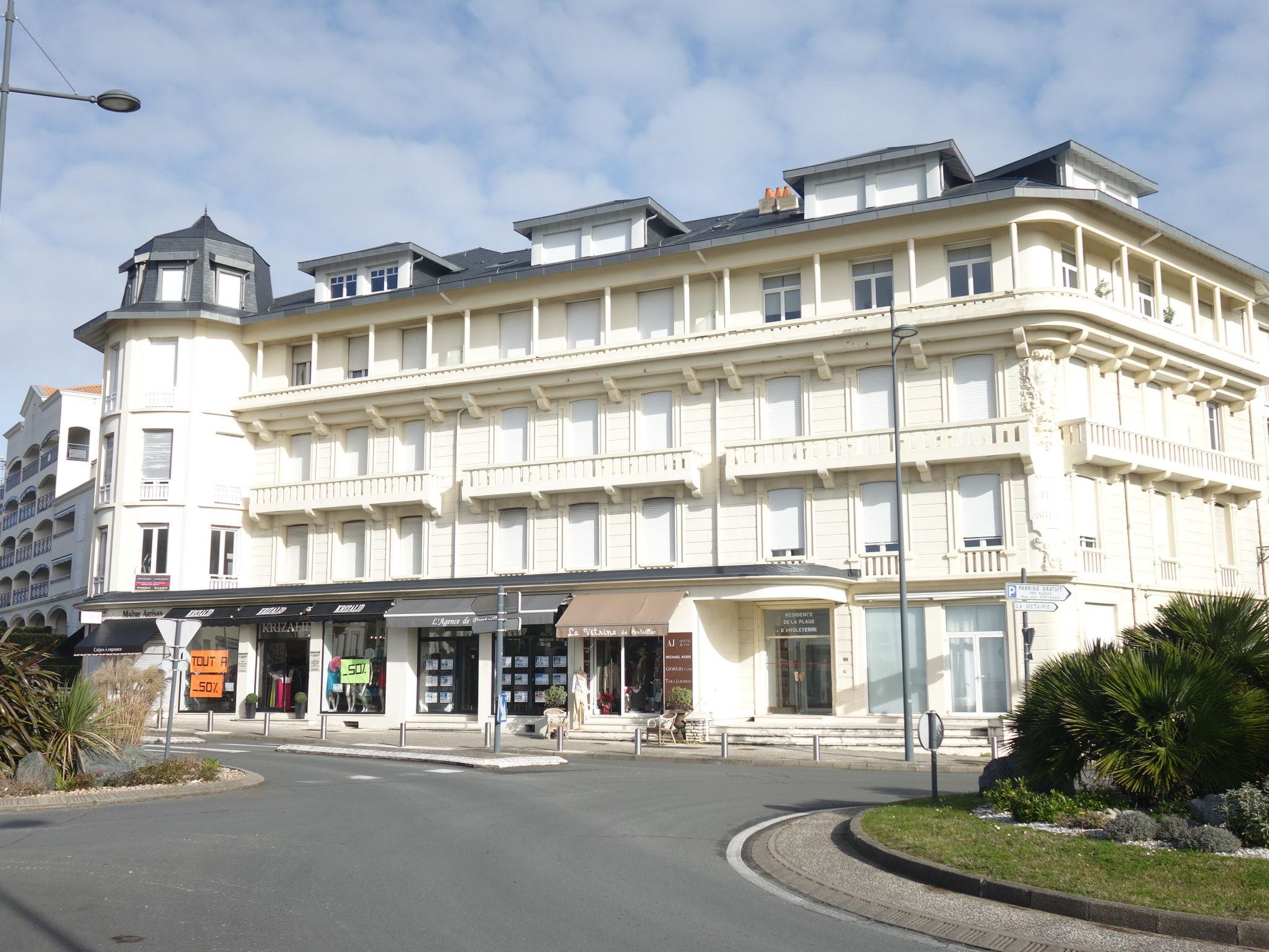 Photo 19 - Apartment in Royan with garden and sea view