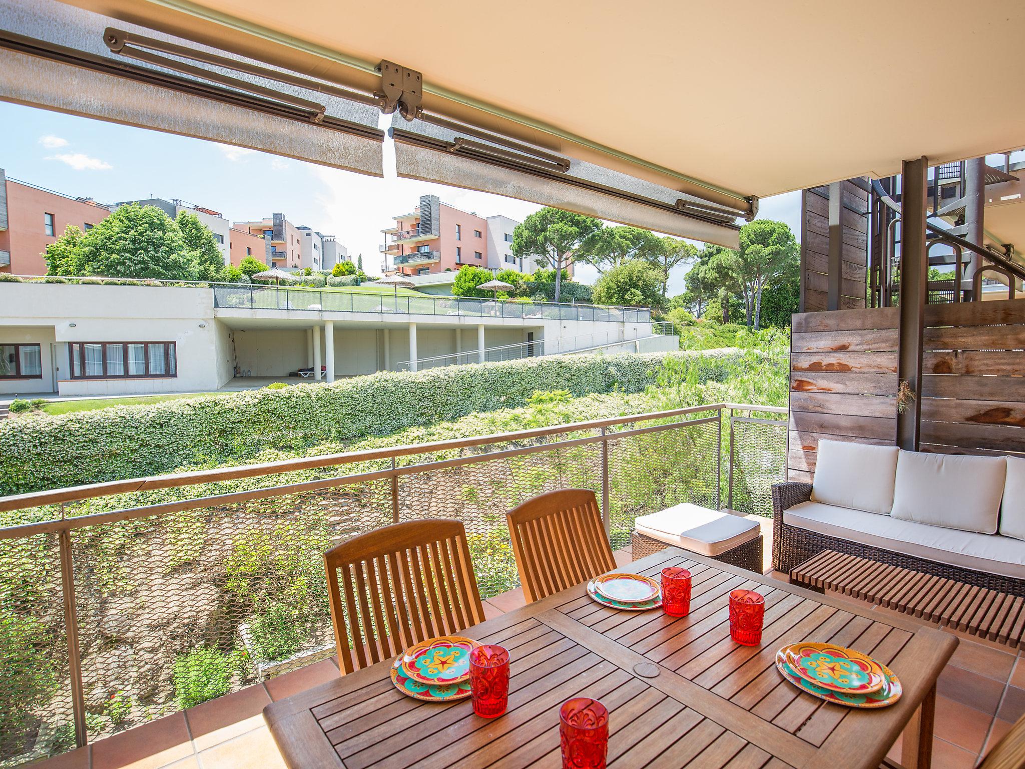 Foto 15 - Apartamento de 2 habitaciones en Lloret de Mar con piscina y vistas al mar
