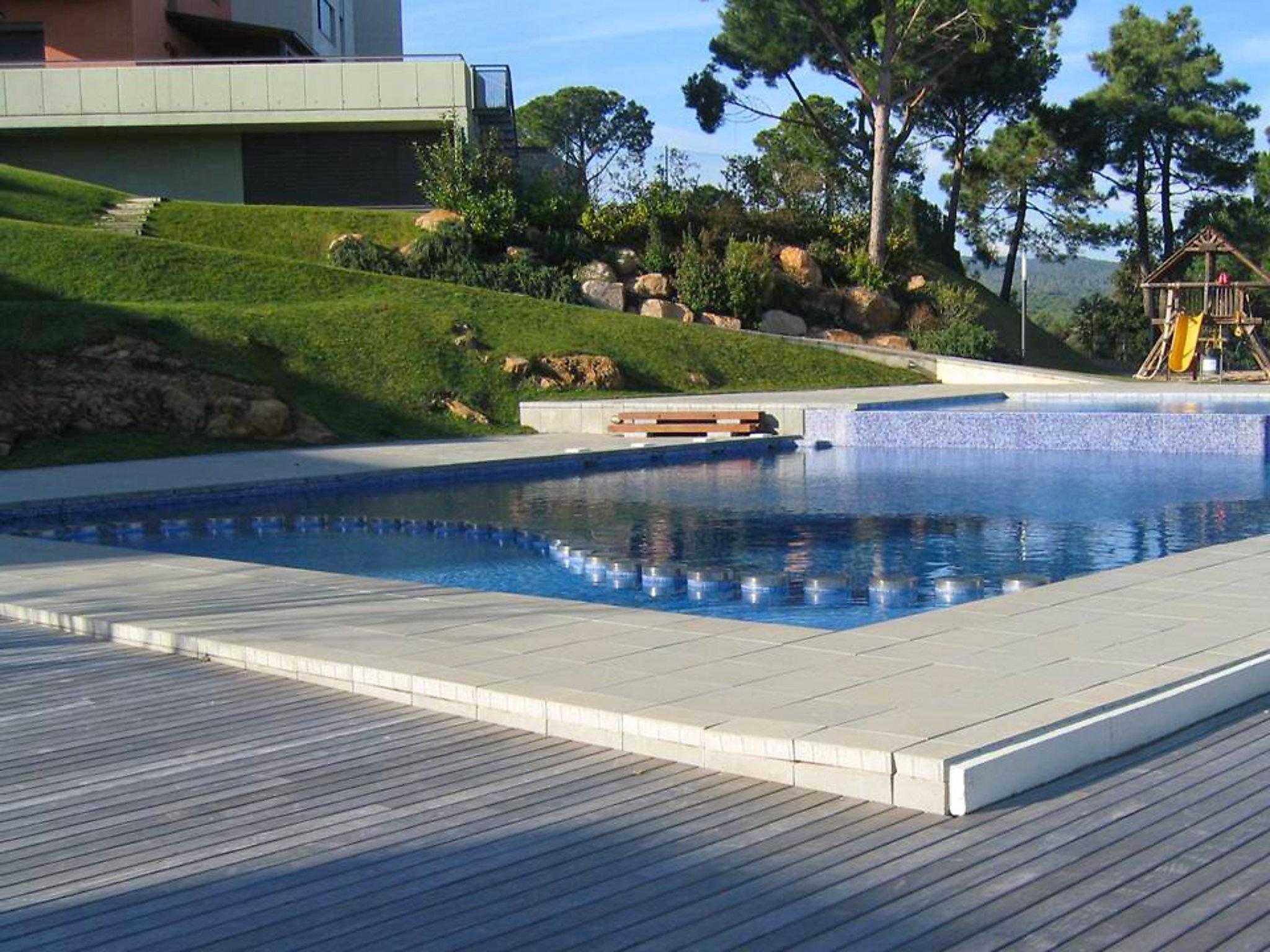 Foto 21 - Appartamento con 2 camere da letto a Lloret de Mar con piscina e giardino