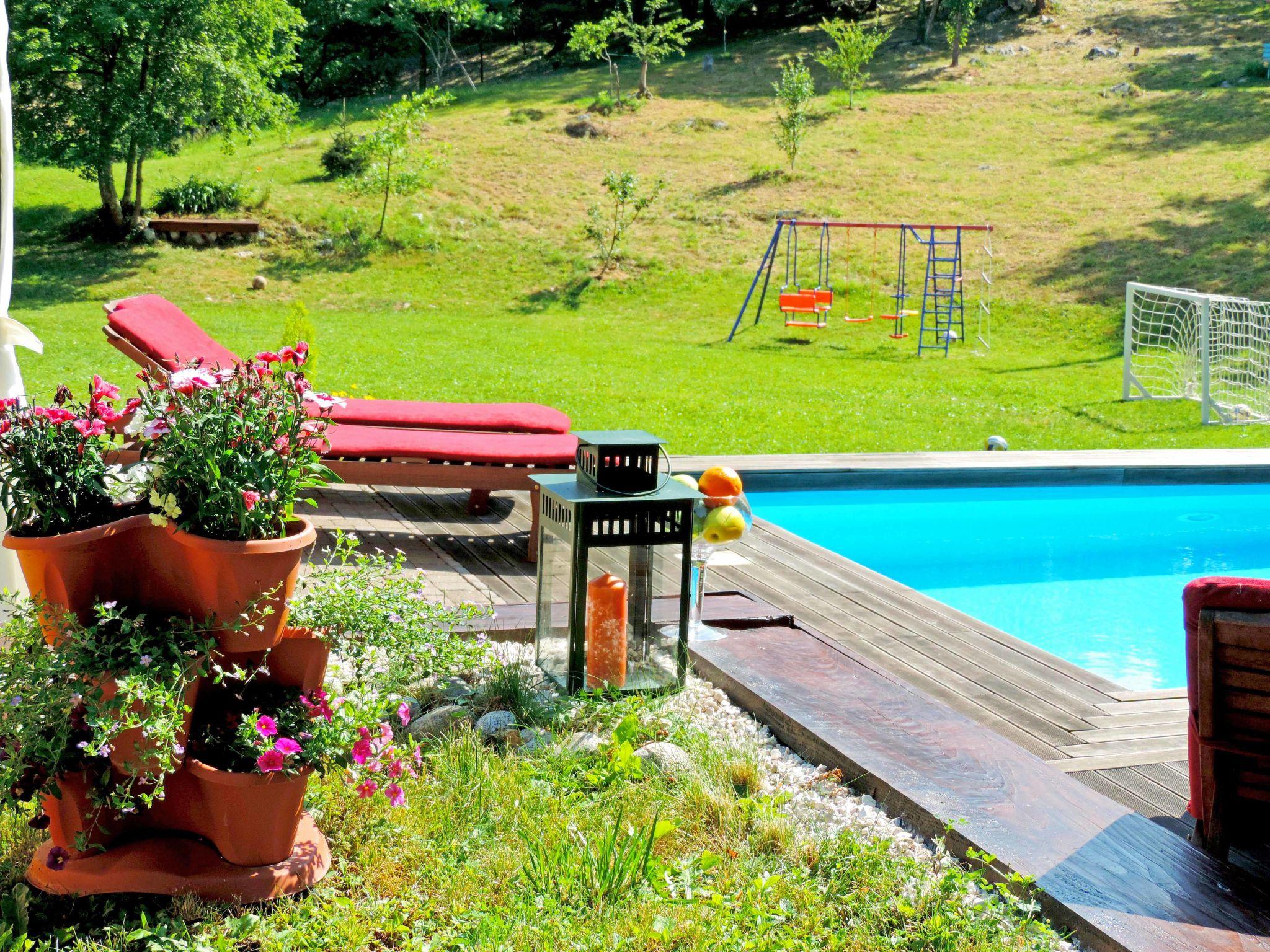 Foto 28 - Casa de 2 quartos em Matulji com piscina privada e jardim