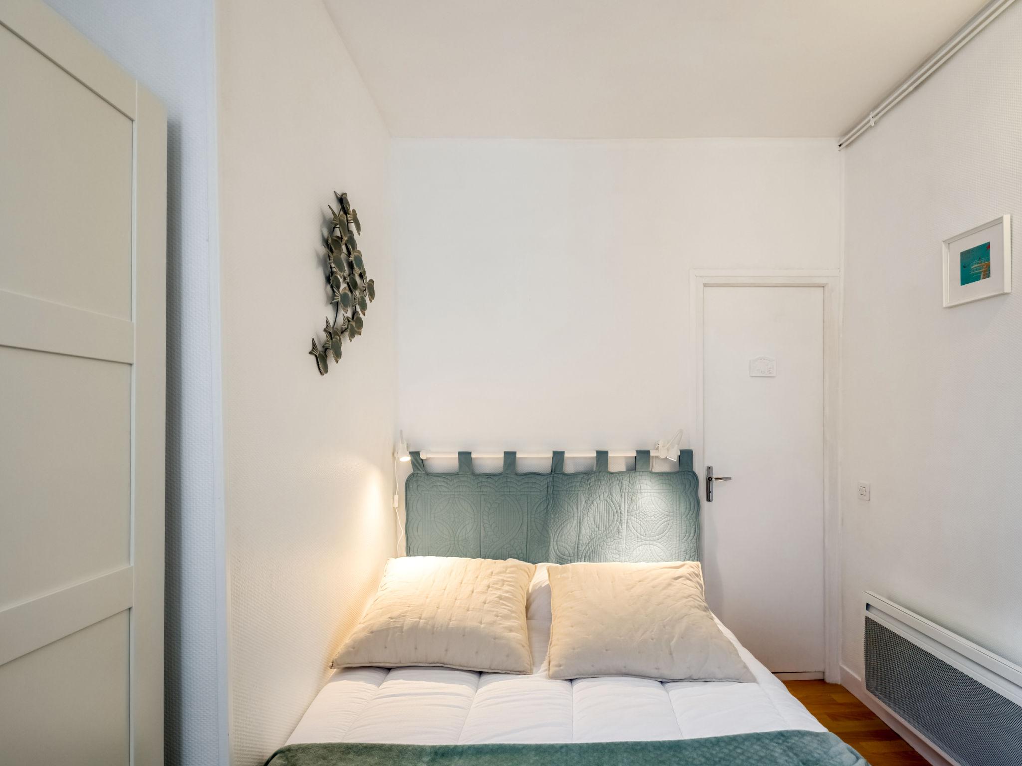 Foto 8 - Apartment mit 1 Schlafzimmer in Trouville-sur-Mer mit blick aufs meer
