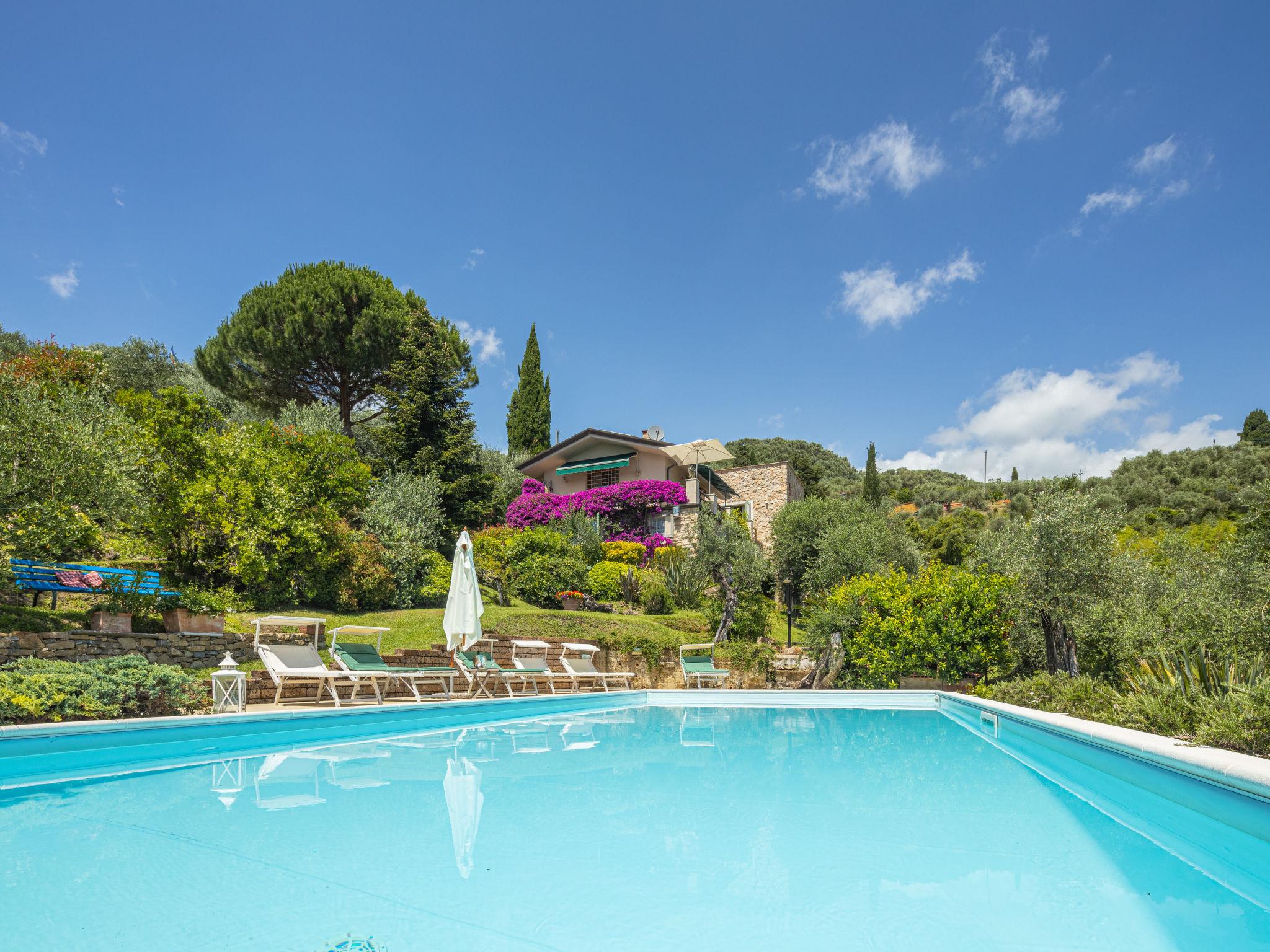 Foto 1 - Casa de 4 quartos em Massarosa com piscina privada e vistas do mar