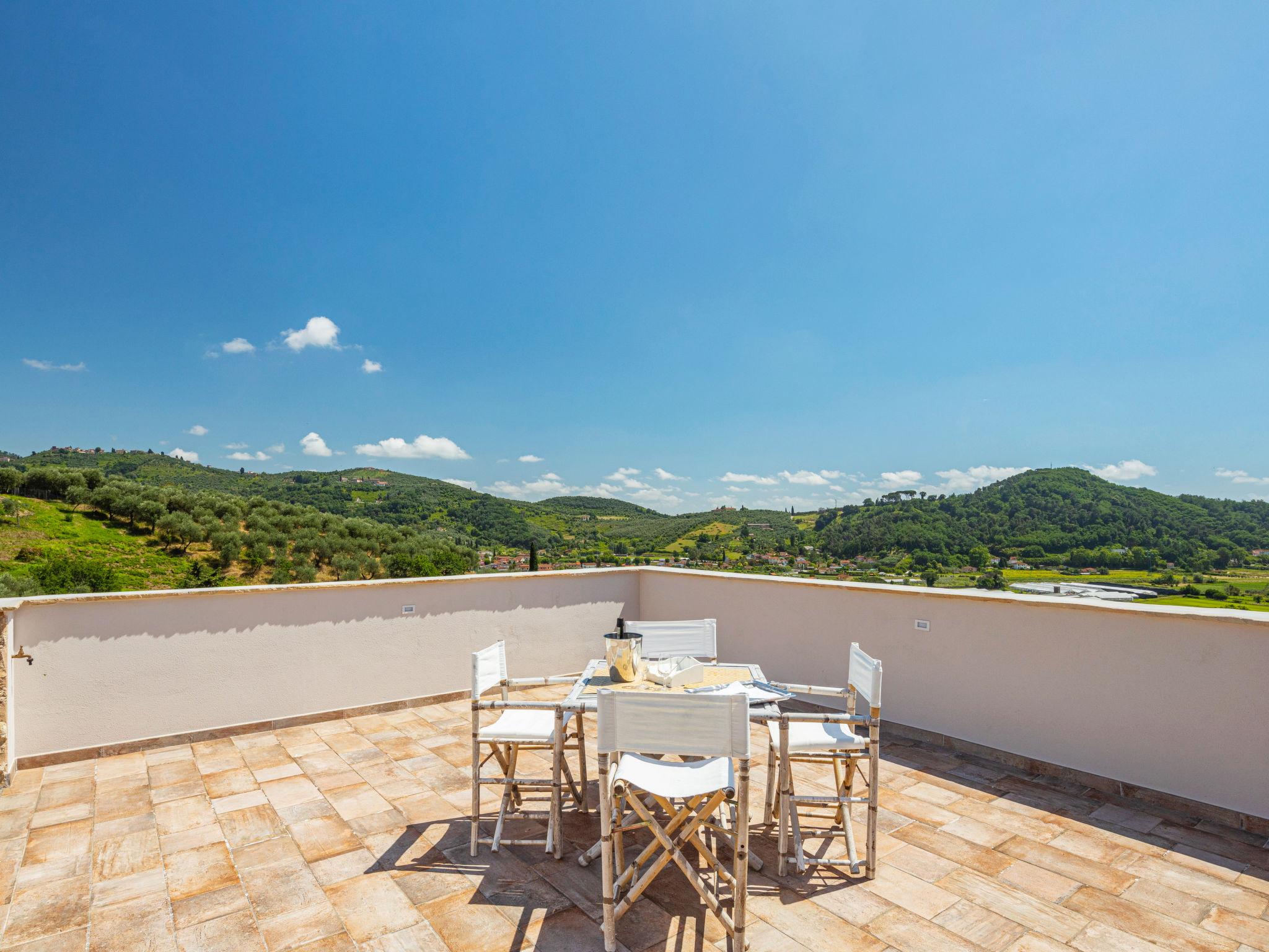 Foto 40 - Casa de 4 quartos em Massarosa com piscina privada e vistas do mar