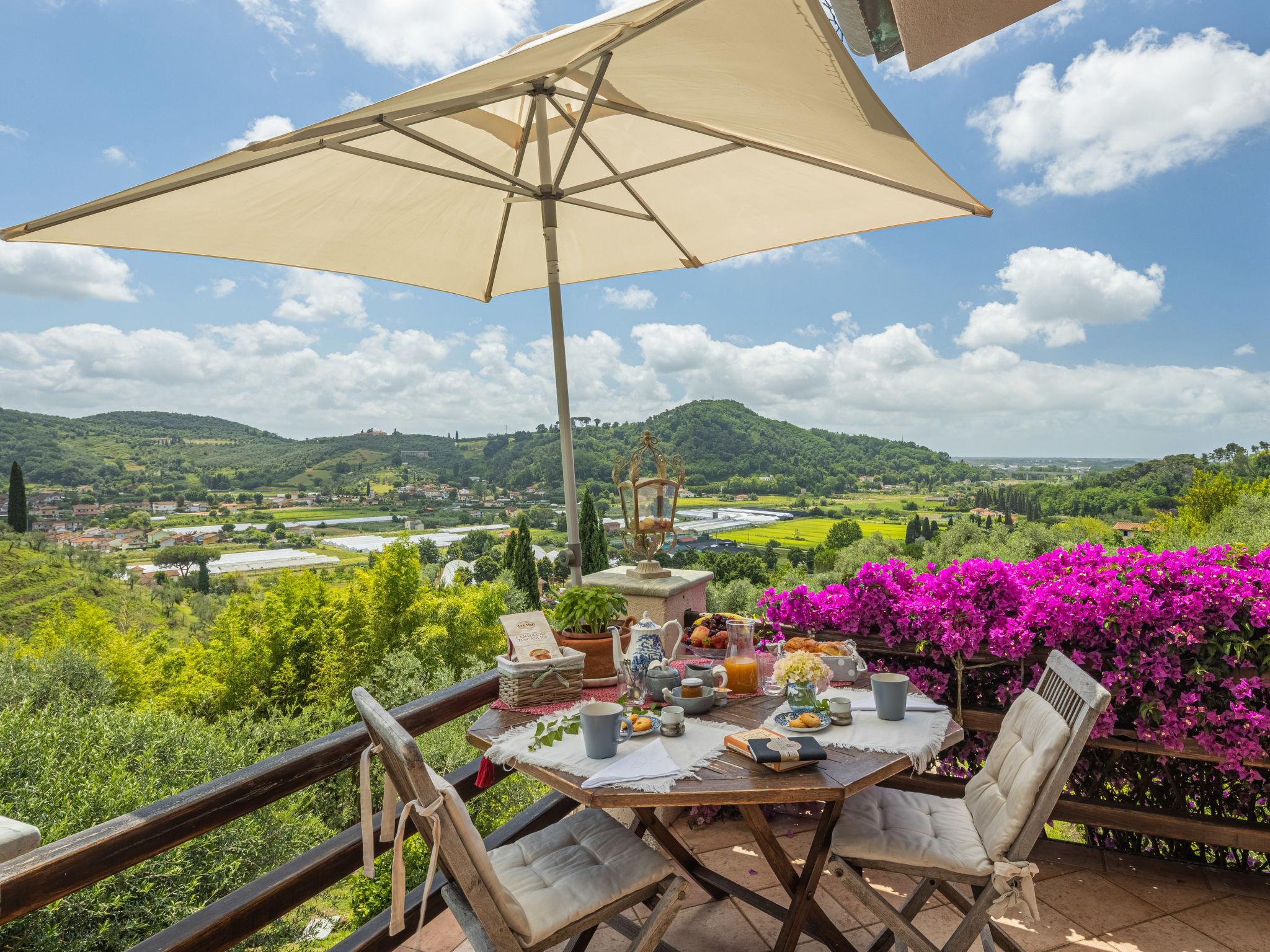 Foto 4 - Casa de 4 quartos em Massarosa com piscina privada e vistas do mar