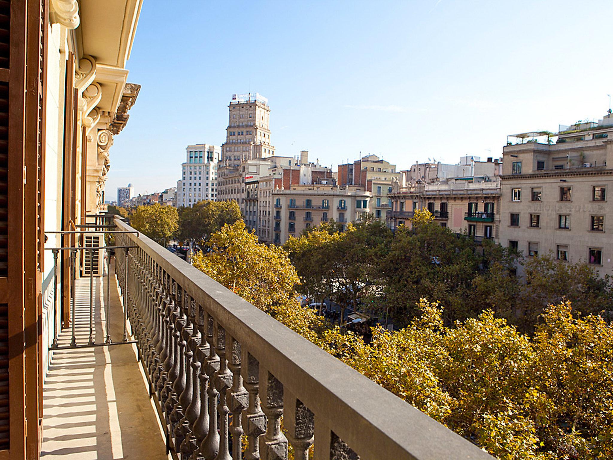 Foto 5 - Apartment mit 3 Schlafzimmern in Barcelona