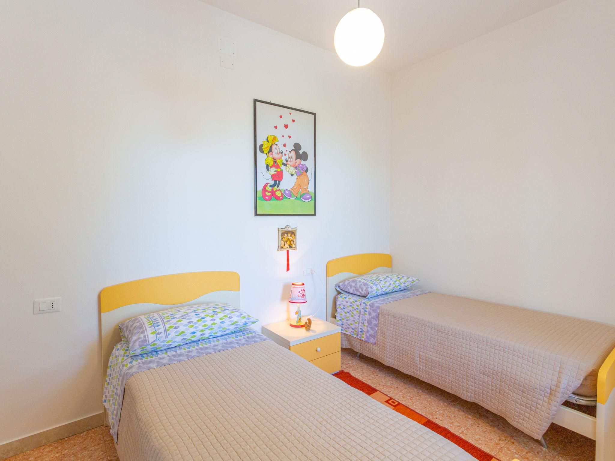 Foto 16 - Appartamento con 3 camere da letto a Collecorvino con piscina privata e giardino