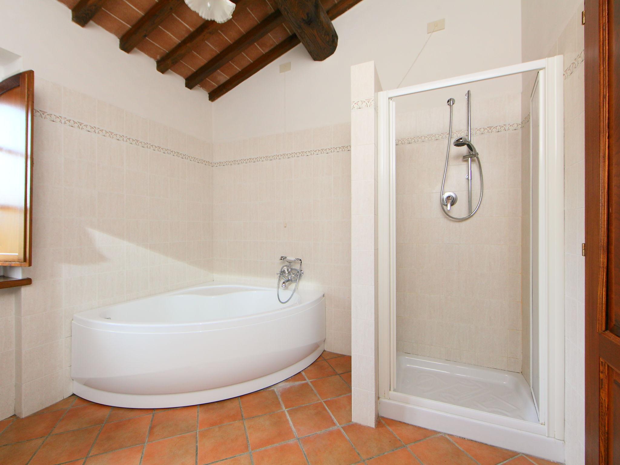 Photo 17 - 5 bedroom House in Casole d'Elsa with private pool and garden