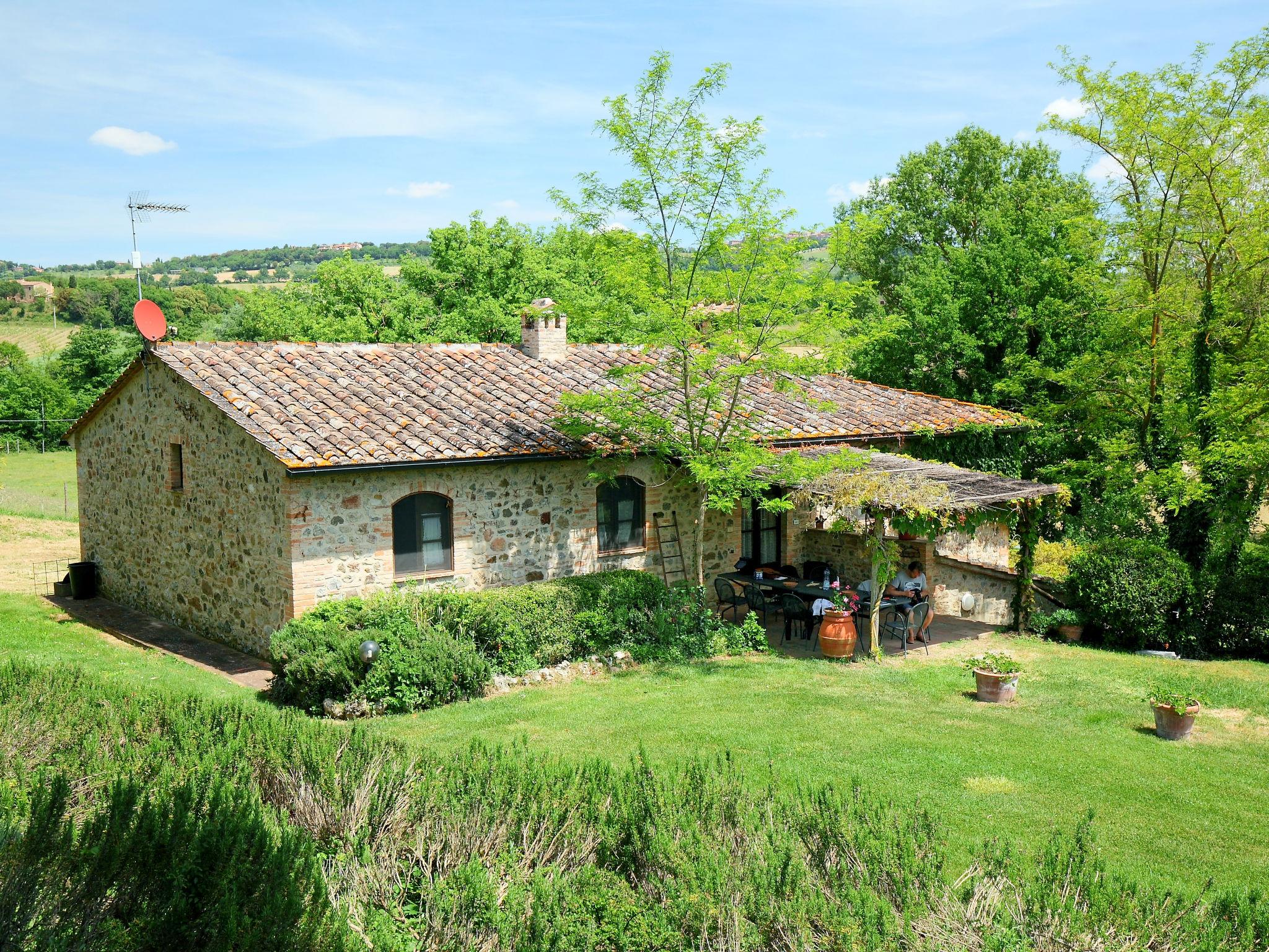 Foto 1 - Casa de 5 habitaciones en Casole d'Elsa con piscina privada y jardín
