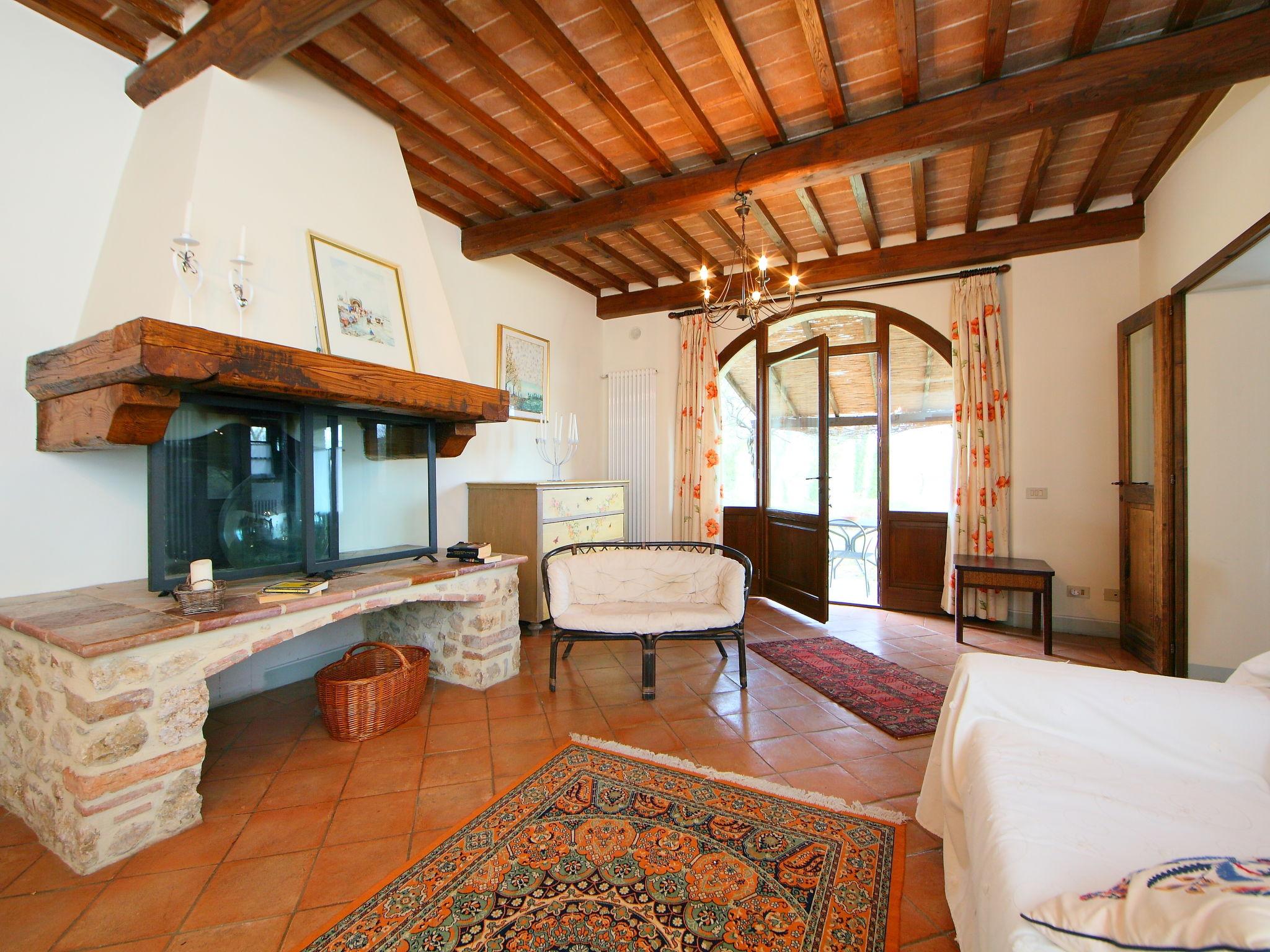 Photo 18 - 5 bedroom House in Casole d'Elsa with private pool and garden