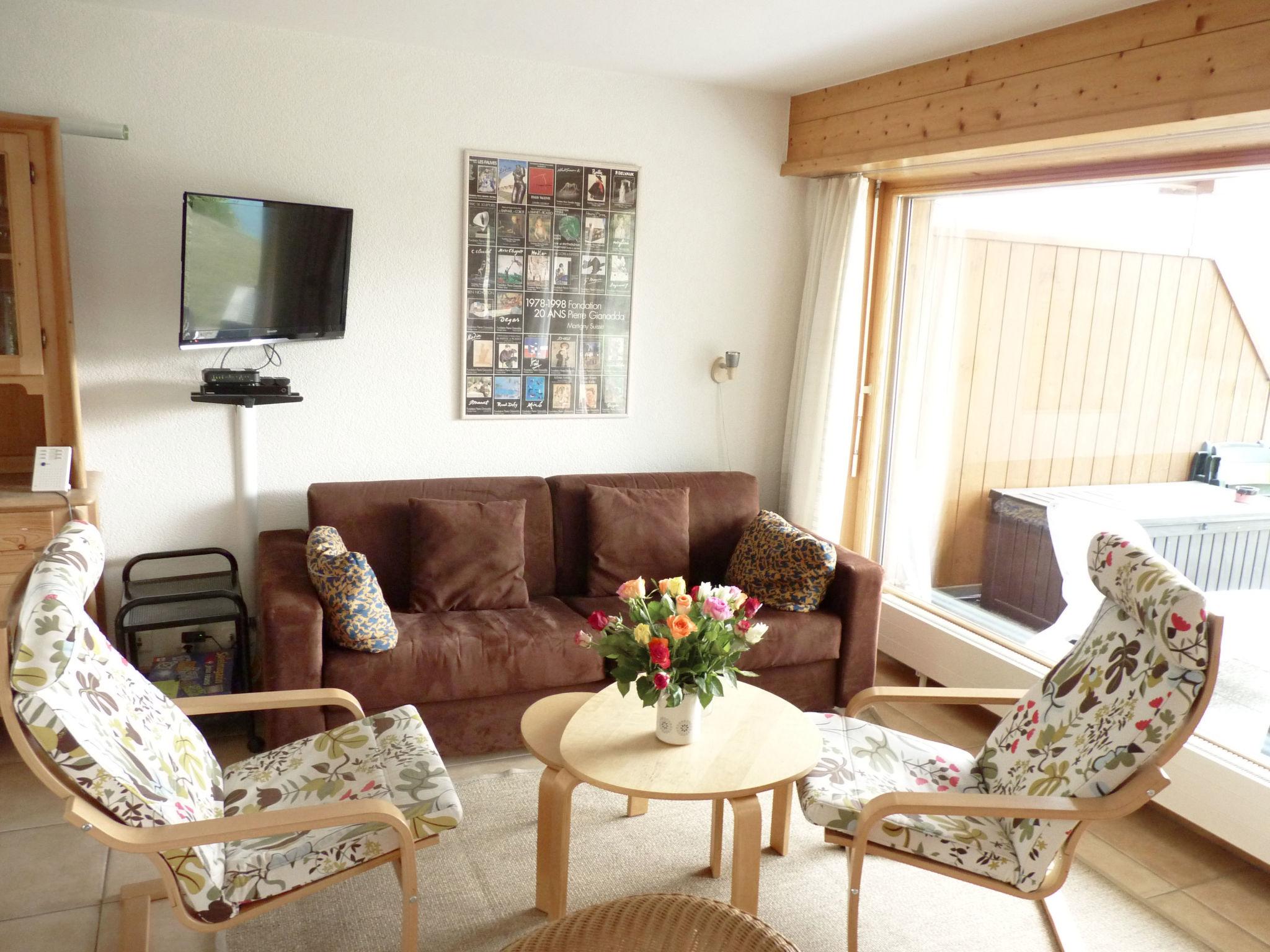 Photo 1 - 2 bedroom Apartment in Leytron with terrace and mountain view