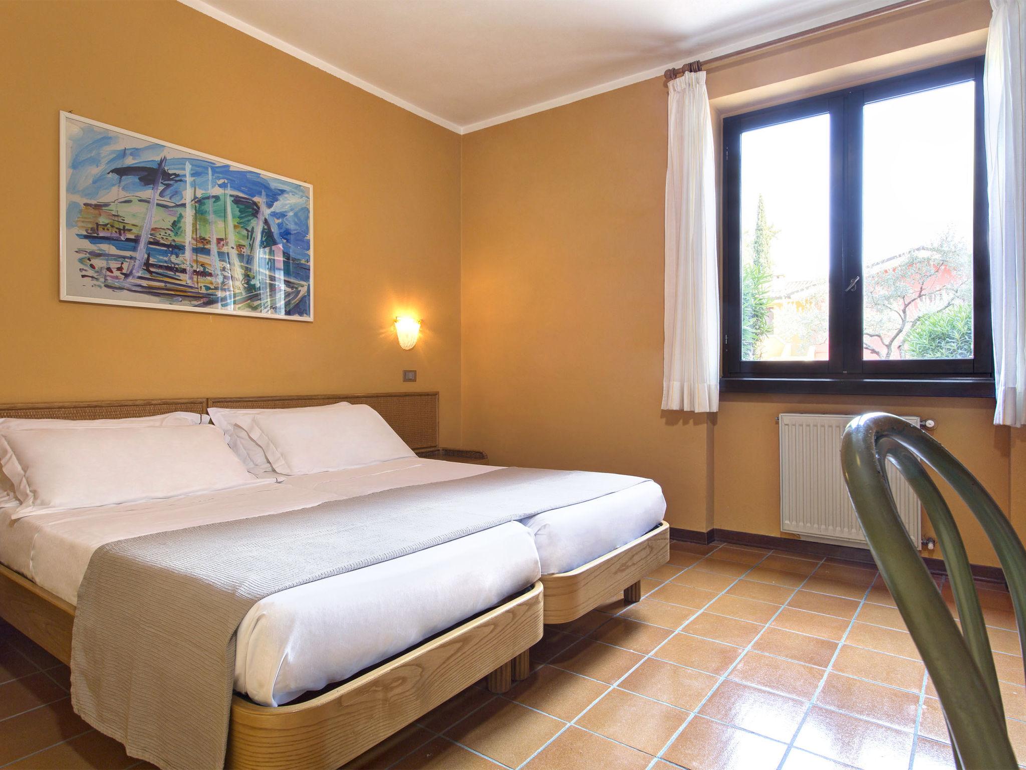 Foto 5 - Apartamento de 2 quartos em Costermano sul Garda com piscina e jardim