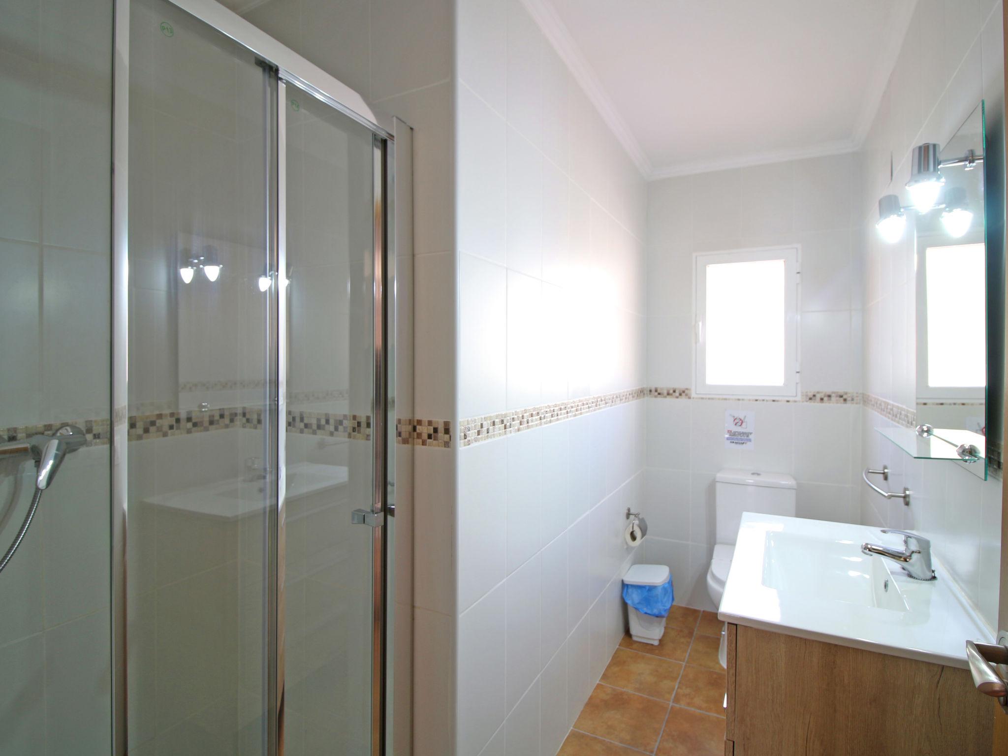 Foto 13 - Casa de 4 quartos em Calp com piscina privada e jardim