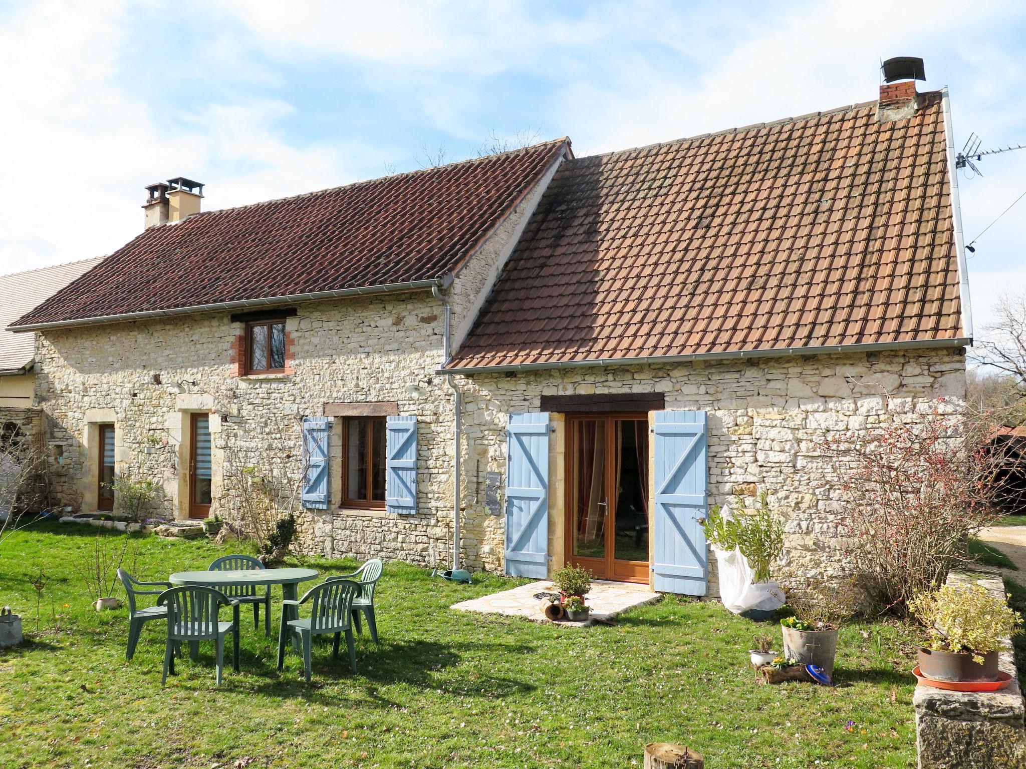 Foto 1 - Casa de 3 quartos em Saint-Chamarand com jardim e terraço