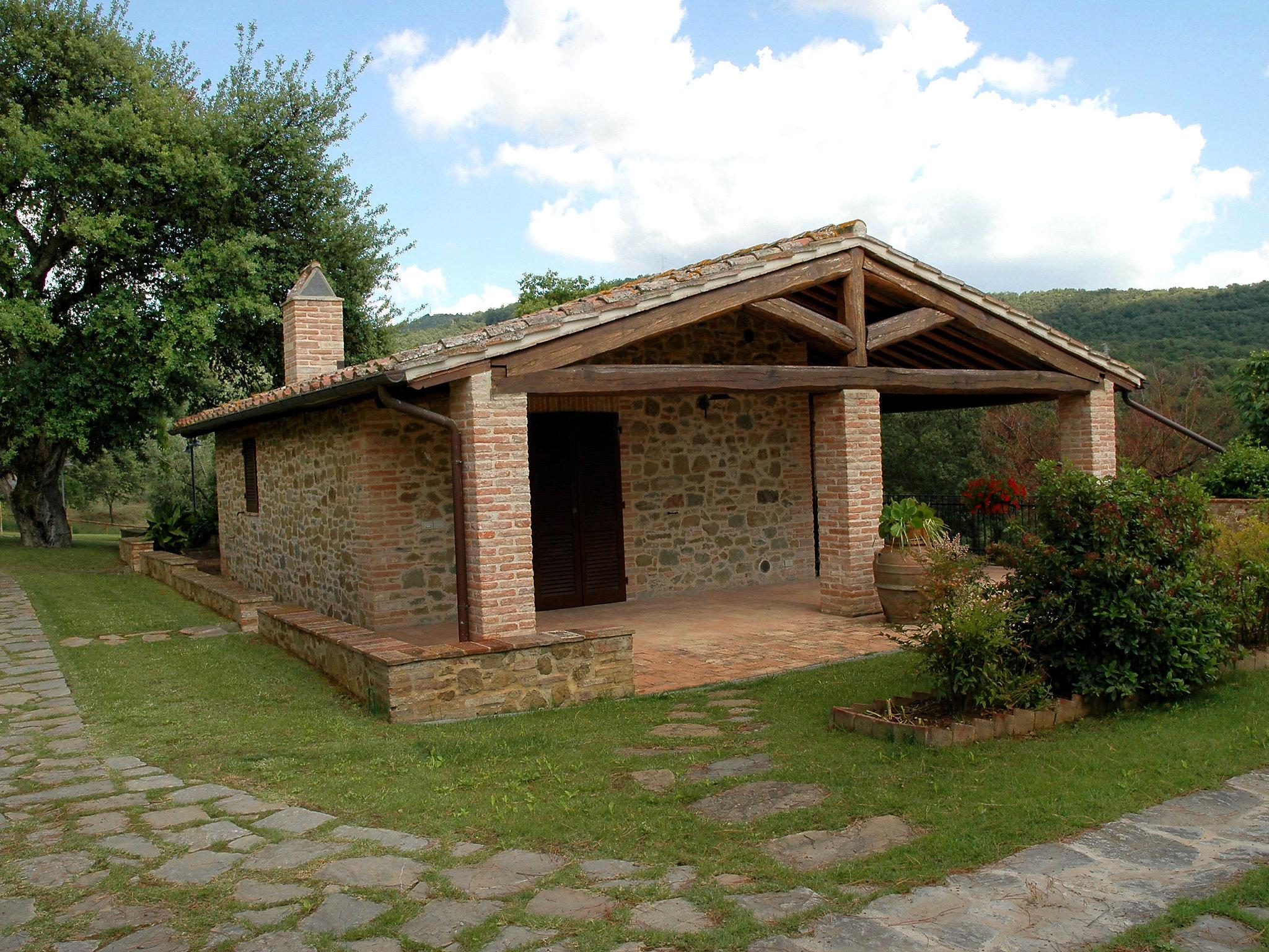 Foto 18 - Casa de 2 quartos em Paciano com piscina e jardim