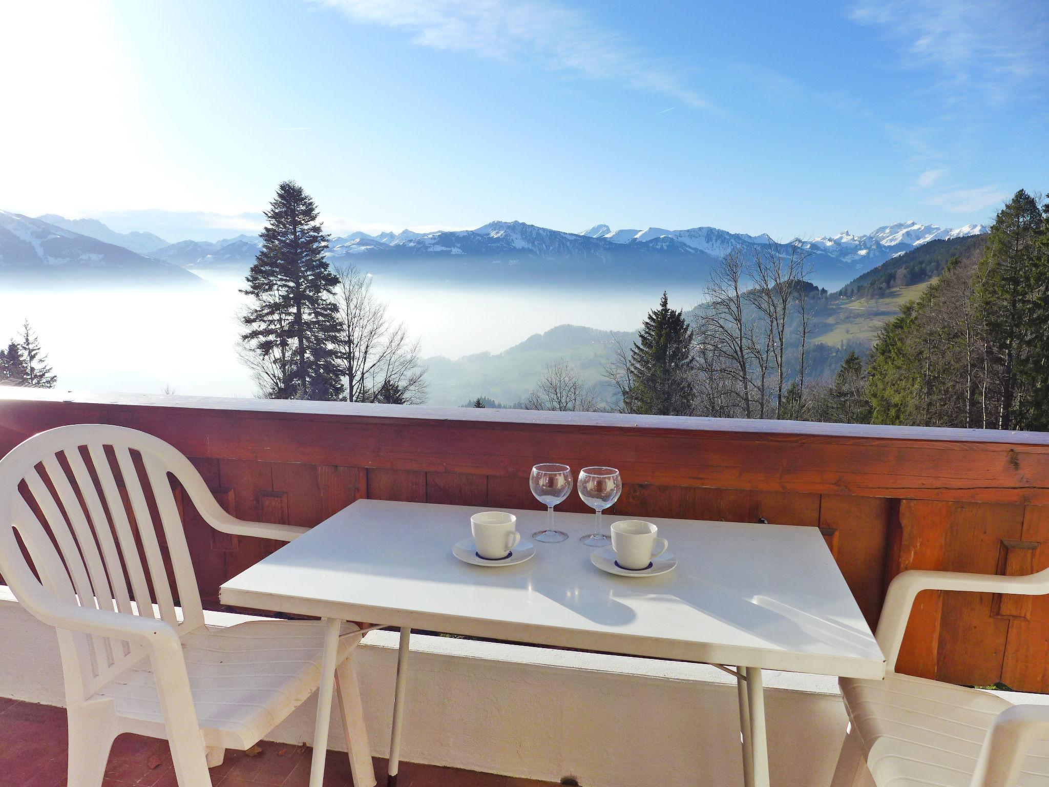 Photo 4 - Apartment in Ollon with swimming pool and mountain view