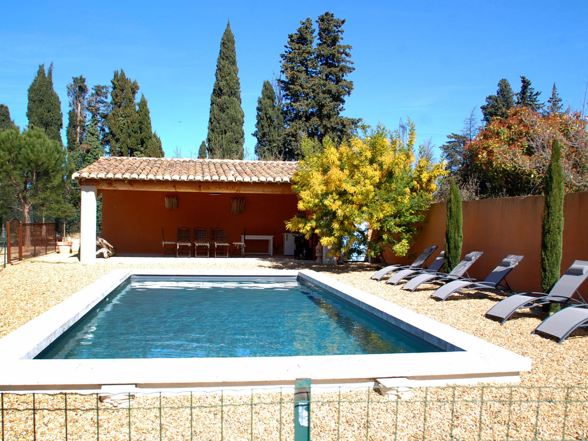 Foto 1 - Casa de 4 quartos em Eyragues com piscina privada e terraço