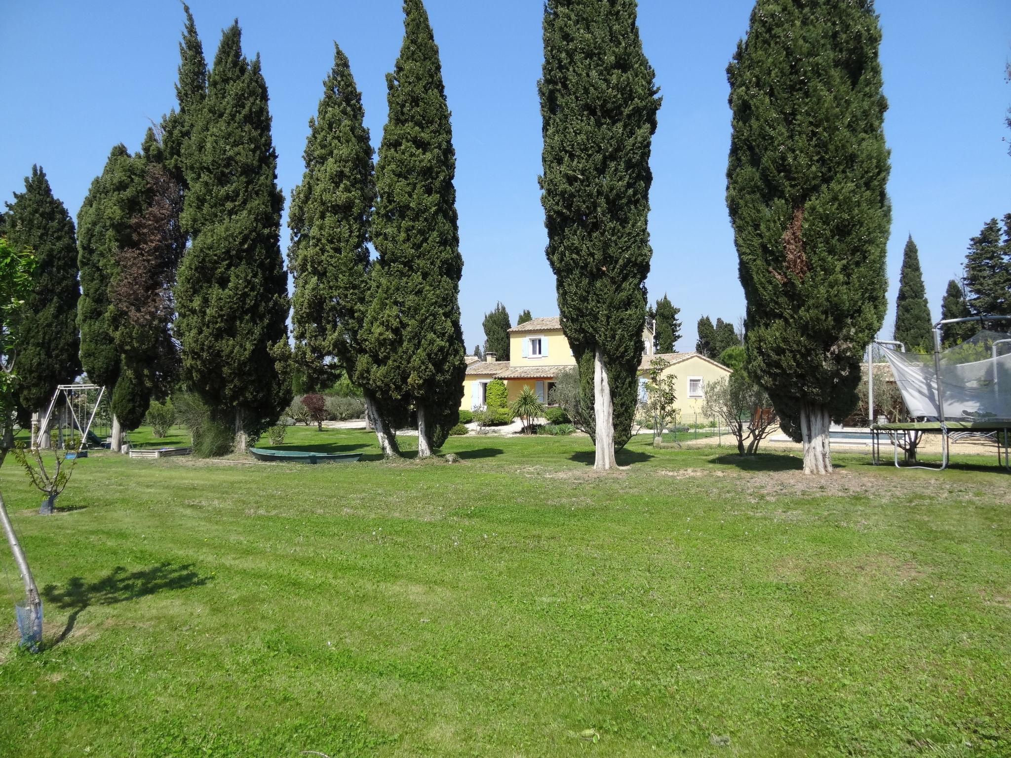 Photo 26 - Maison de 4 chambres à Eyragues avec piscine privée et jardin