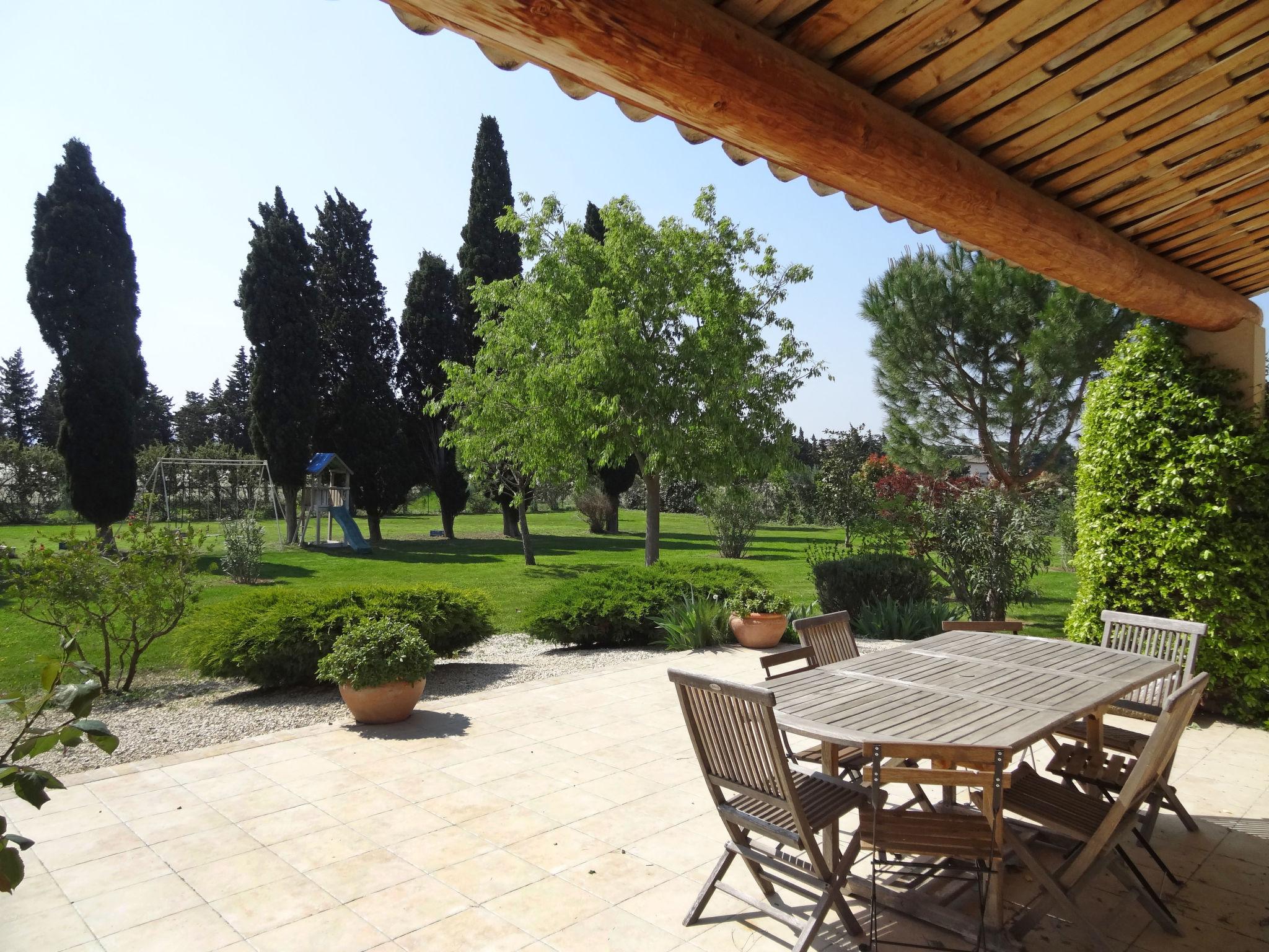 Photo 25 - Maison de 4 chambres à Eyragues avec piscine privée et terrasse