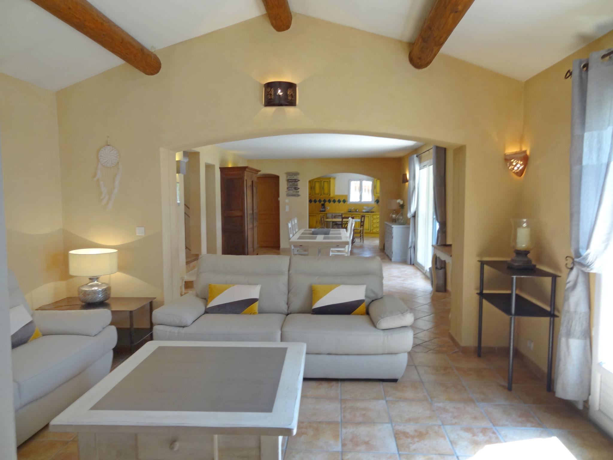 Foto 3 - Casa de 4 quartos em Eyragues com piscina privada e terraço