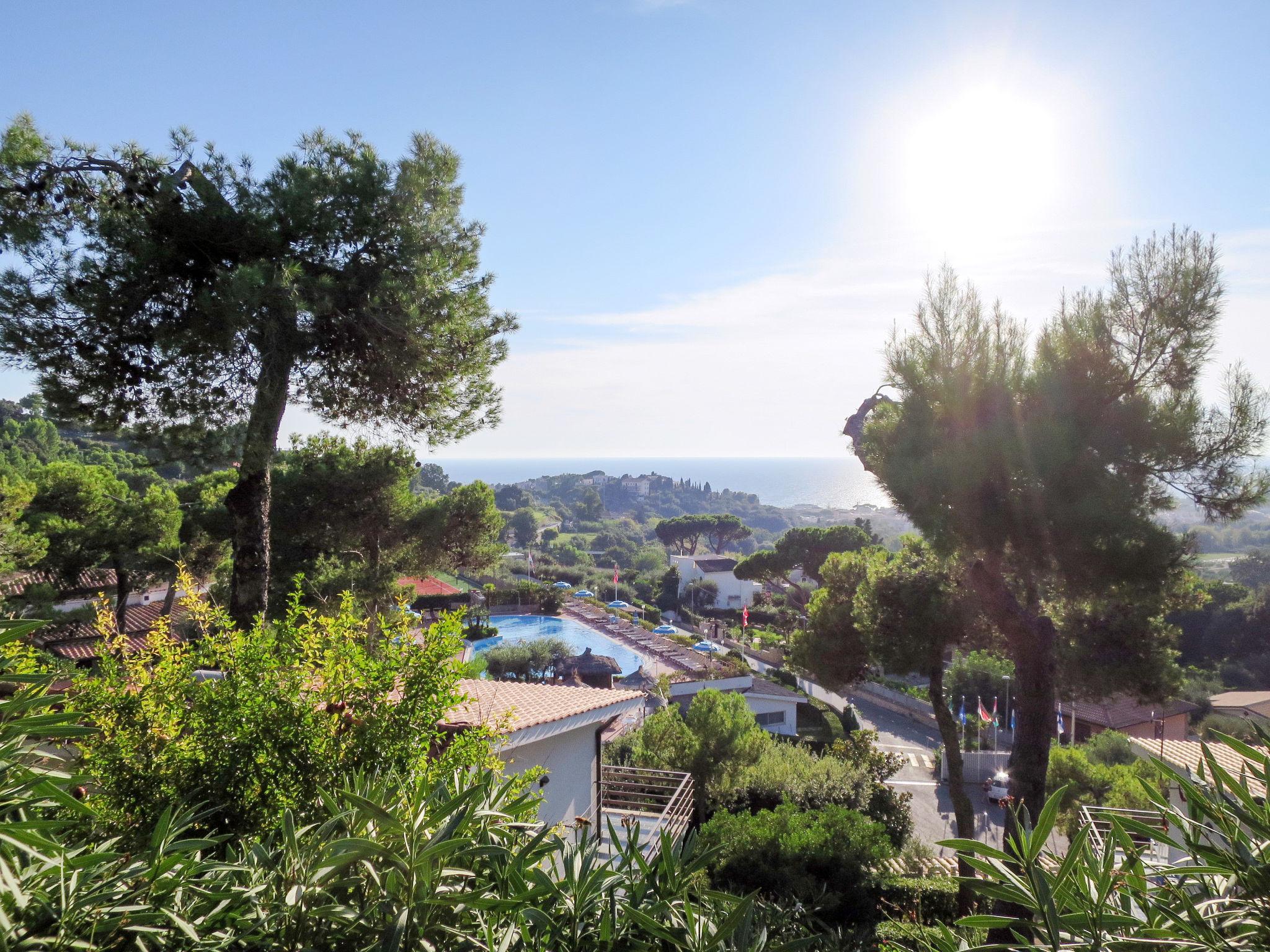 Foto 5 - Apartment mit 1 Schlafzimmer in Sperlonga mit schwimmbad und blick aufs meer