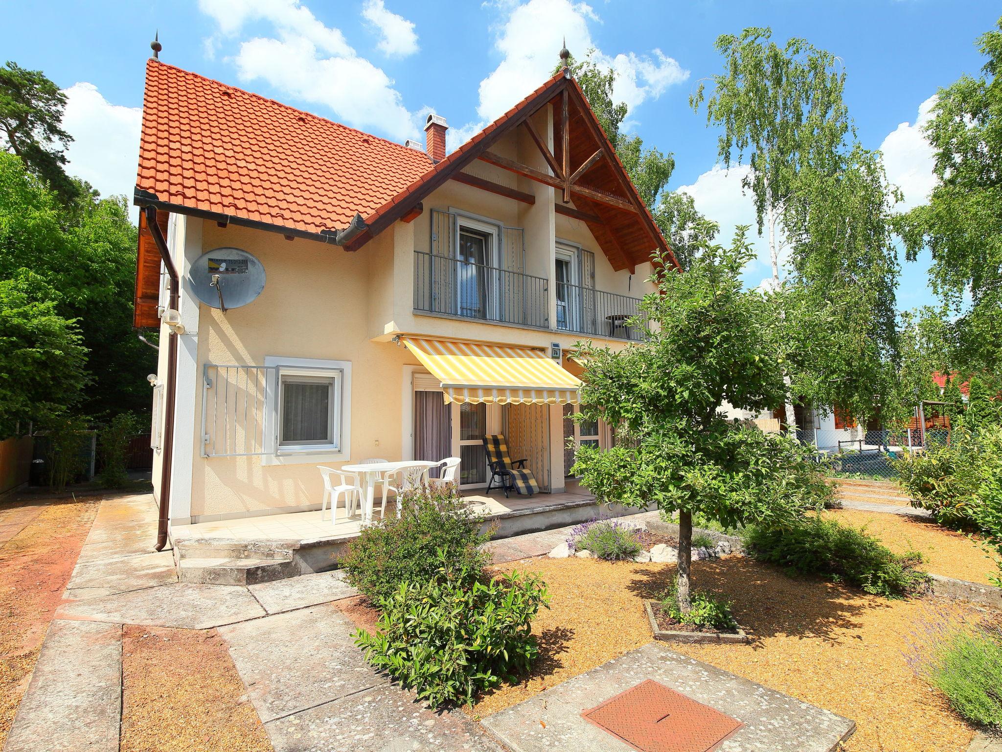 Foto 17 - Casa con 3 camere da letto a Fonyód con giardino e terrazza