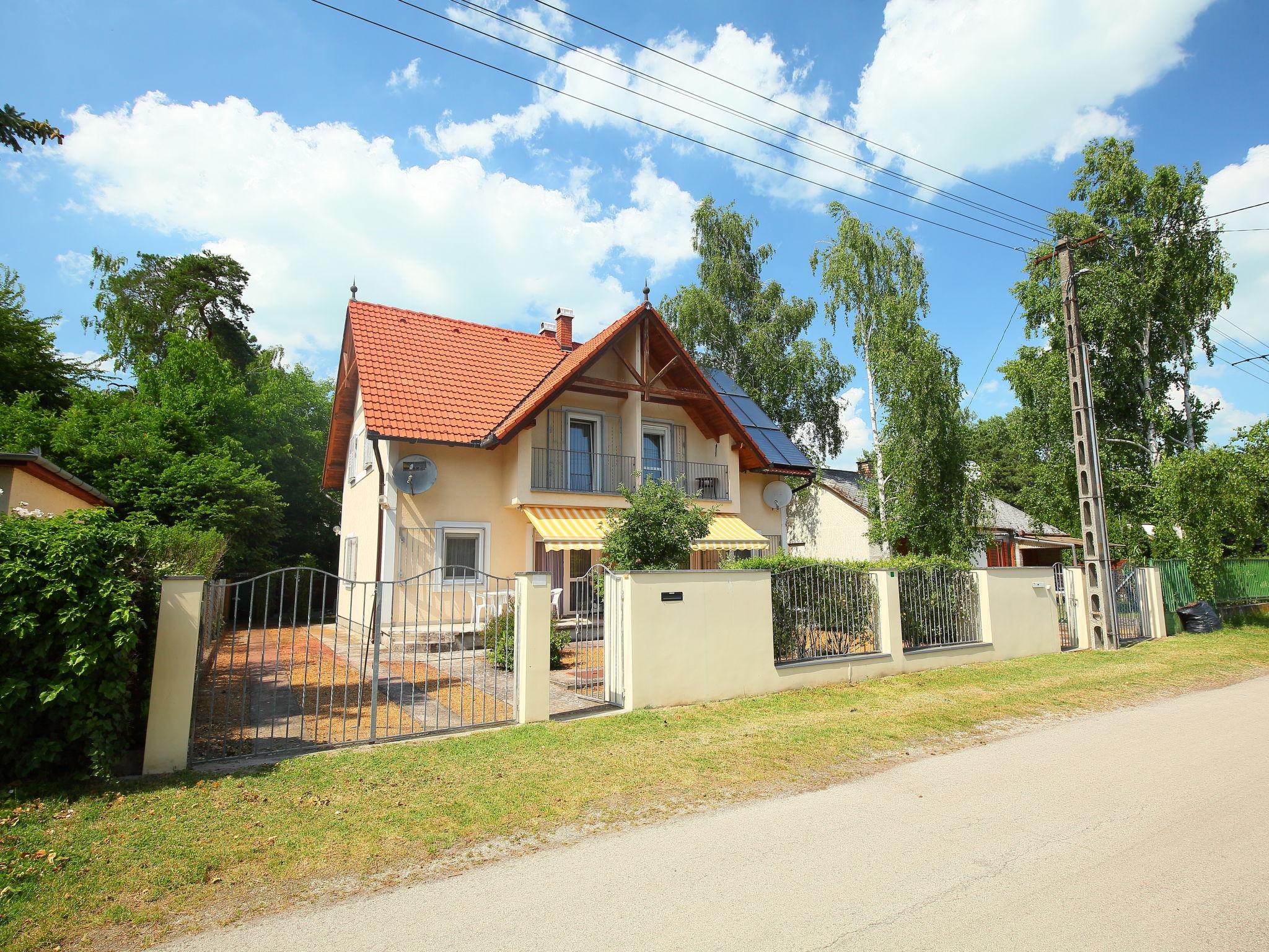 Photo 18 - Maison de 3 chambres à Fonyód avec jardin et terrasse