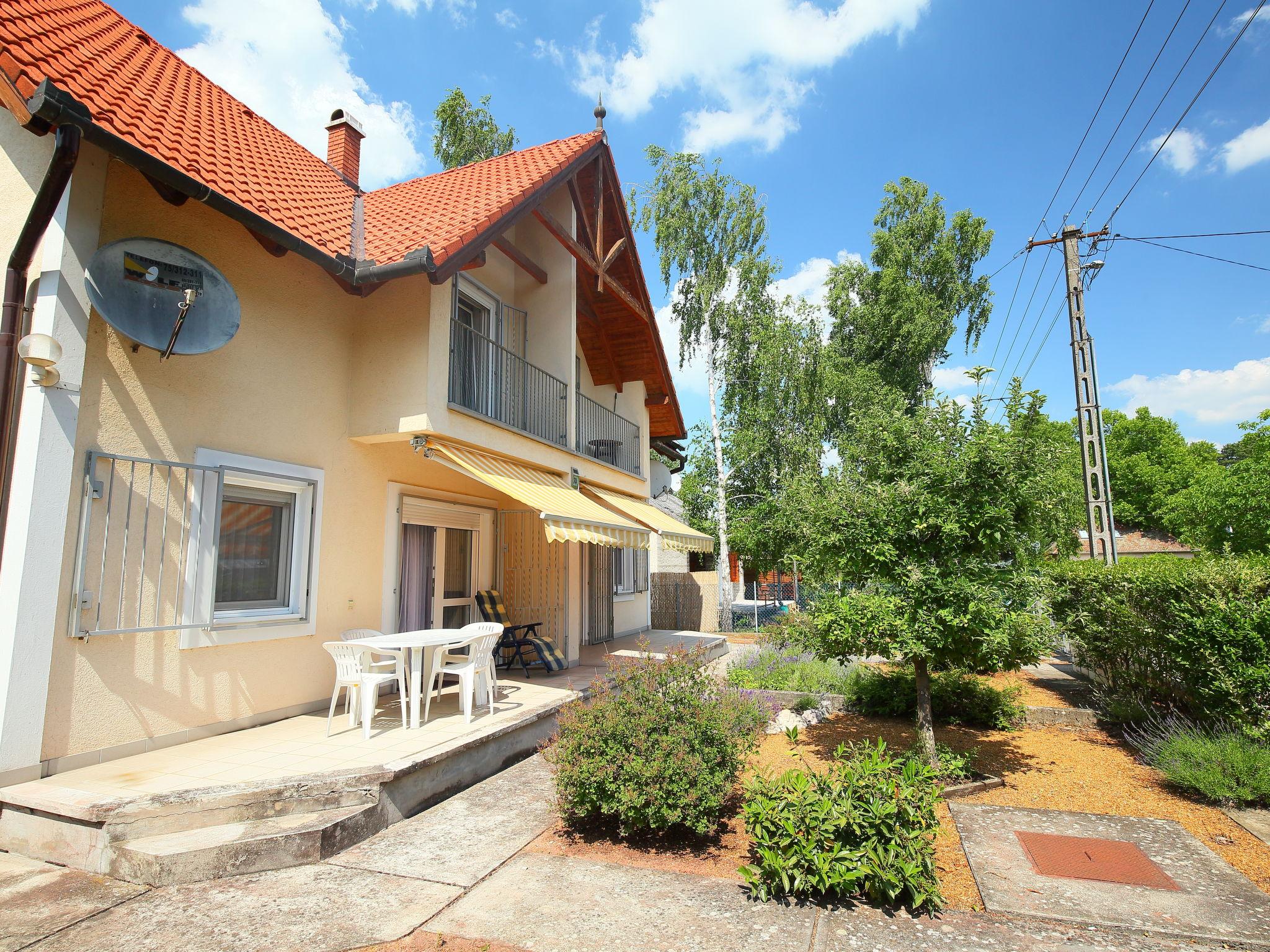 Foto 15 - Casa con 3 camere da letto a Fonyód con giardino e terrazza