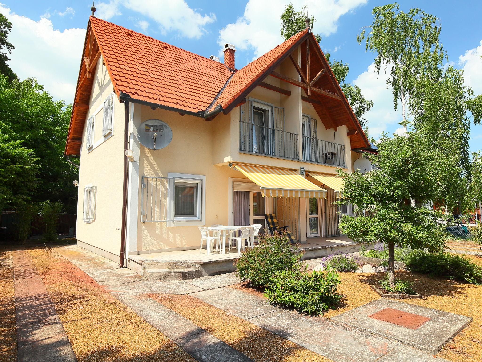 Photo 16 - Maison de 3 chambres à Fonyód avec jardin et terrasse