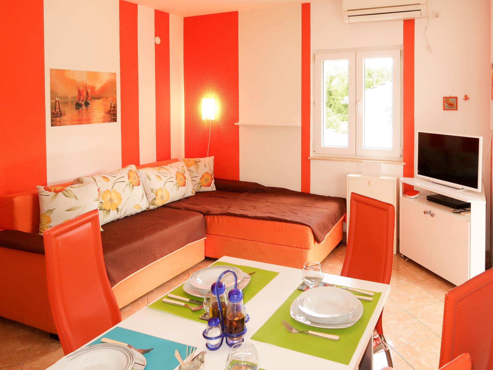 Foto 3 - Apartment mit 2 Schlafzimmern in Dobrinj mit terrasse und blick aufs meer