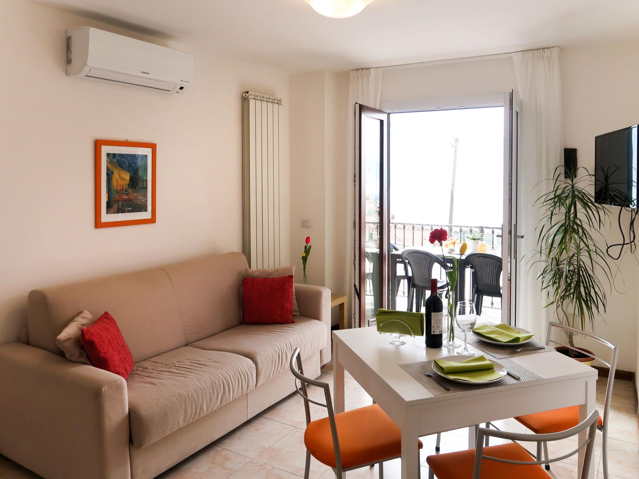 Photo 4 - 2 bedroom Apartment in Gravedona ed Uniti with swimming pool and garden