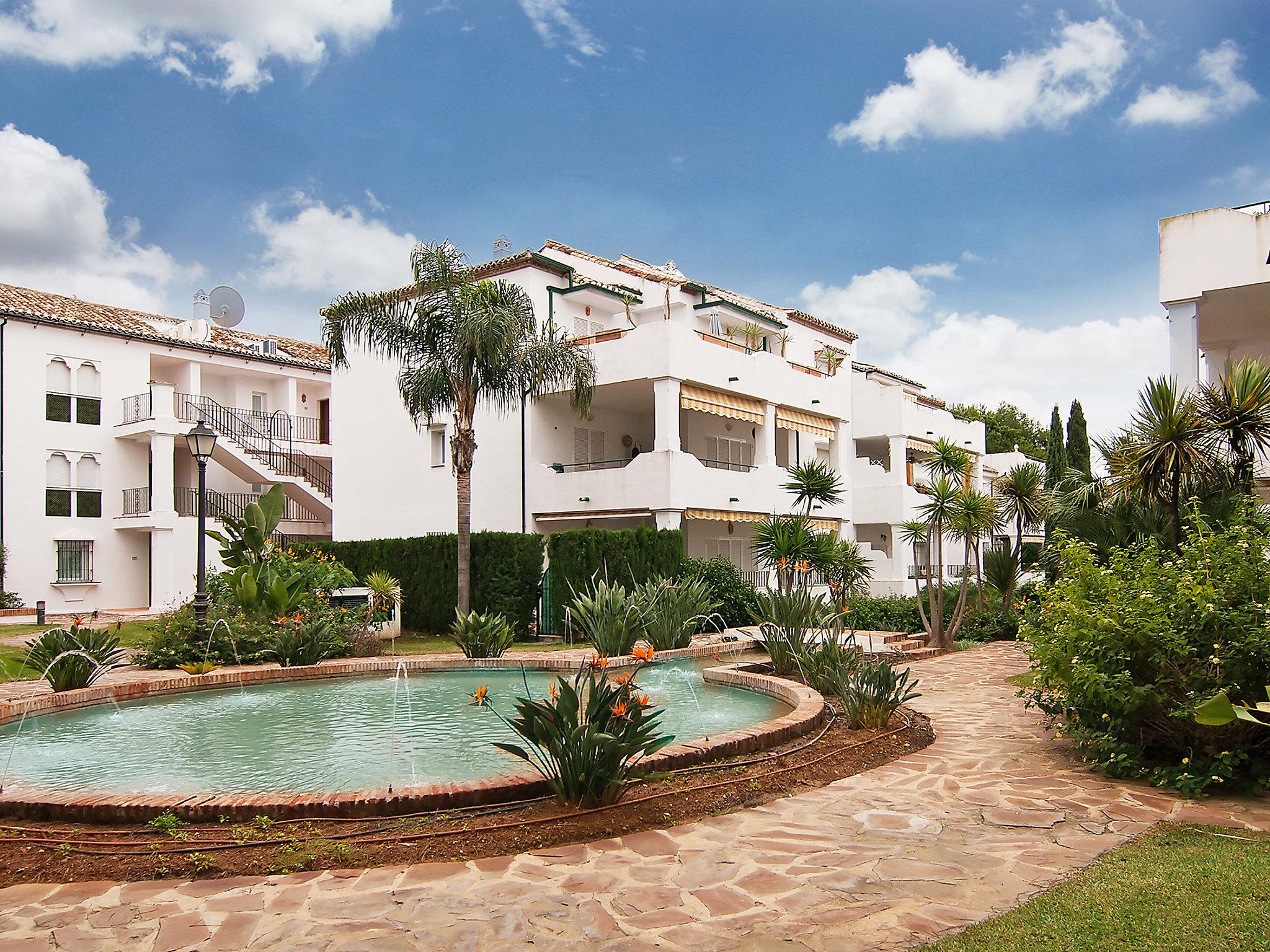 Photo 13 - Appartement de 2 chambres à Estepona avec piscine et vues à la mer