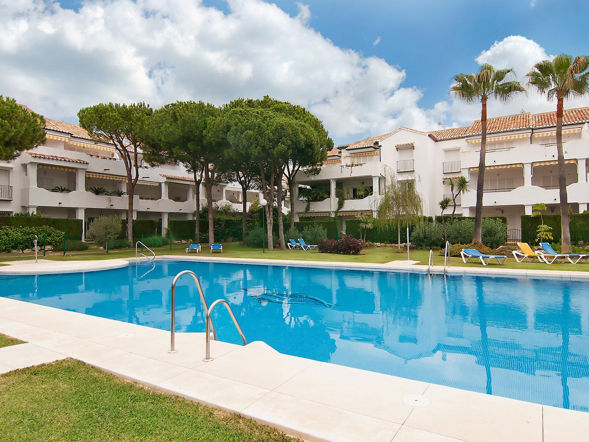 Photo 16 - Appartement de 2 chambres à Estepona avec piscine et vues à la mer