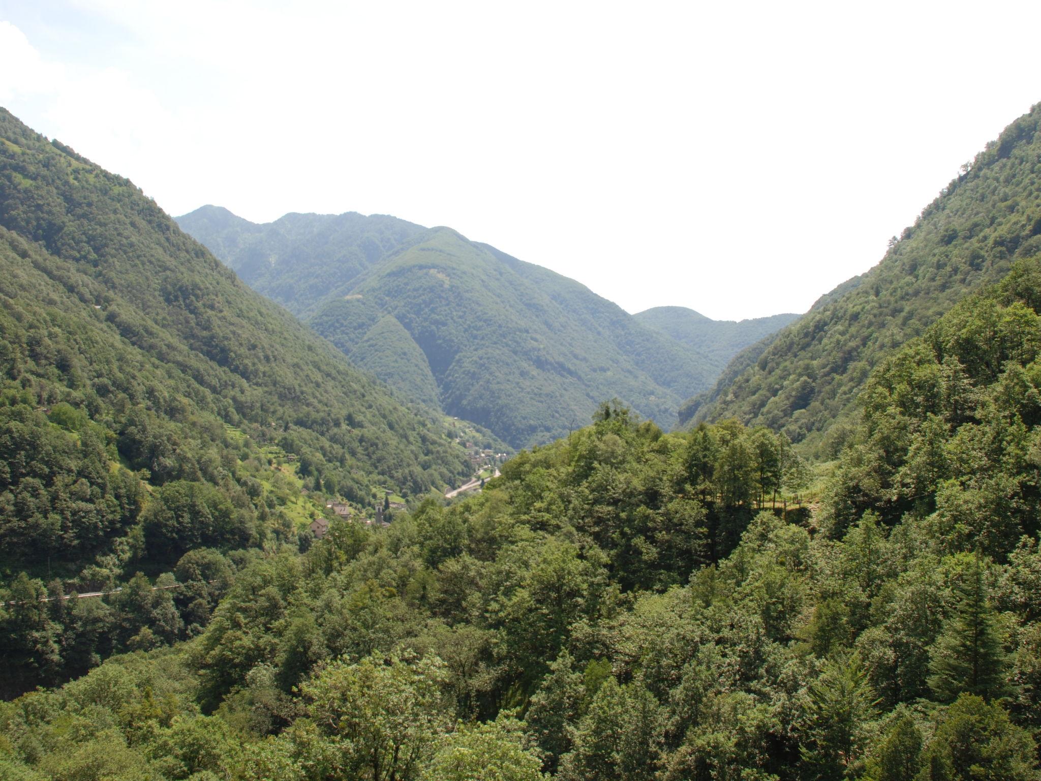 Photo 26 - 2 bedroom House in Brione with garden and mountain view