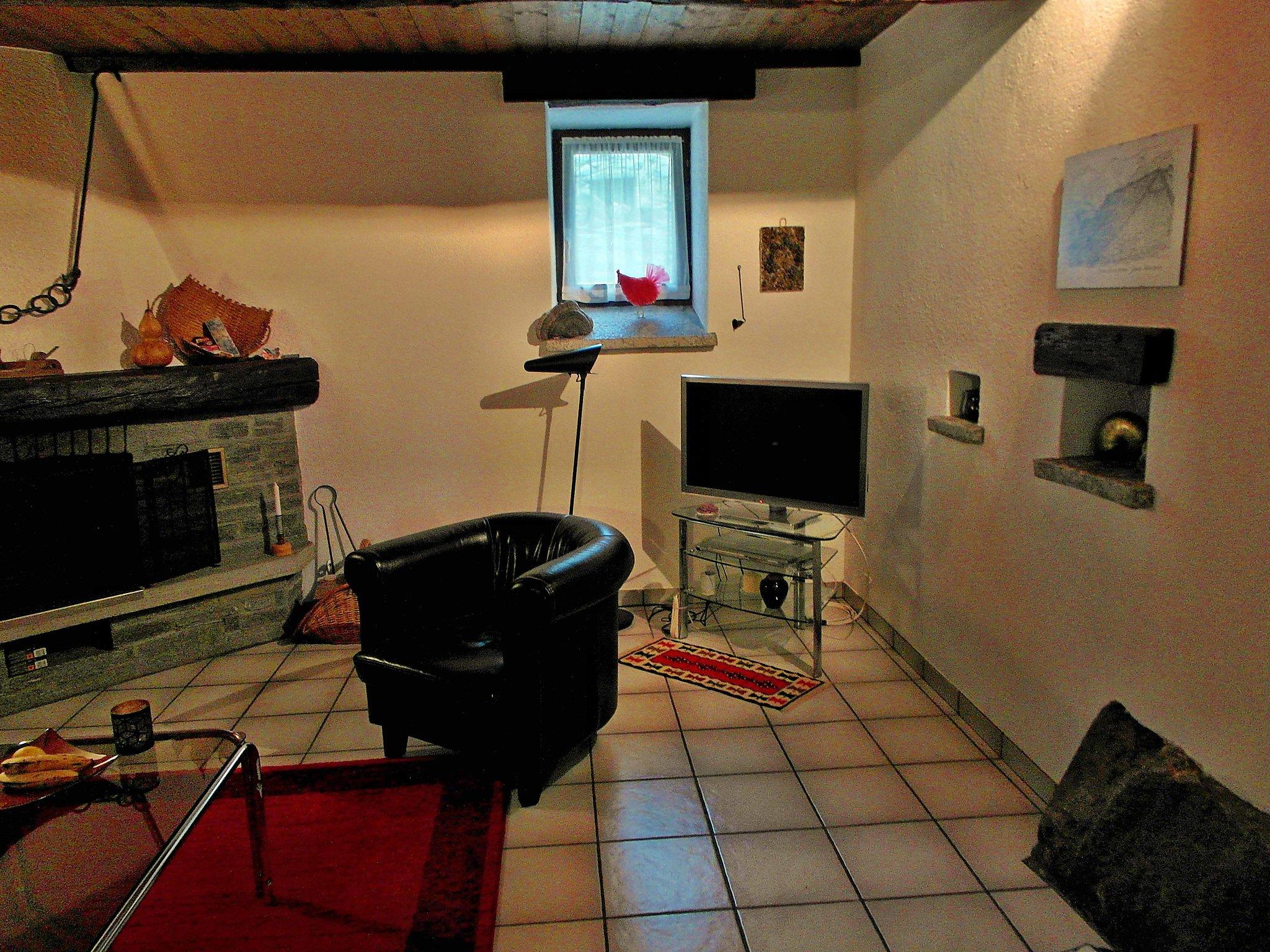 Photo 6 - 3 bedroom House in Verzasca with garden and mountain view