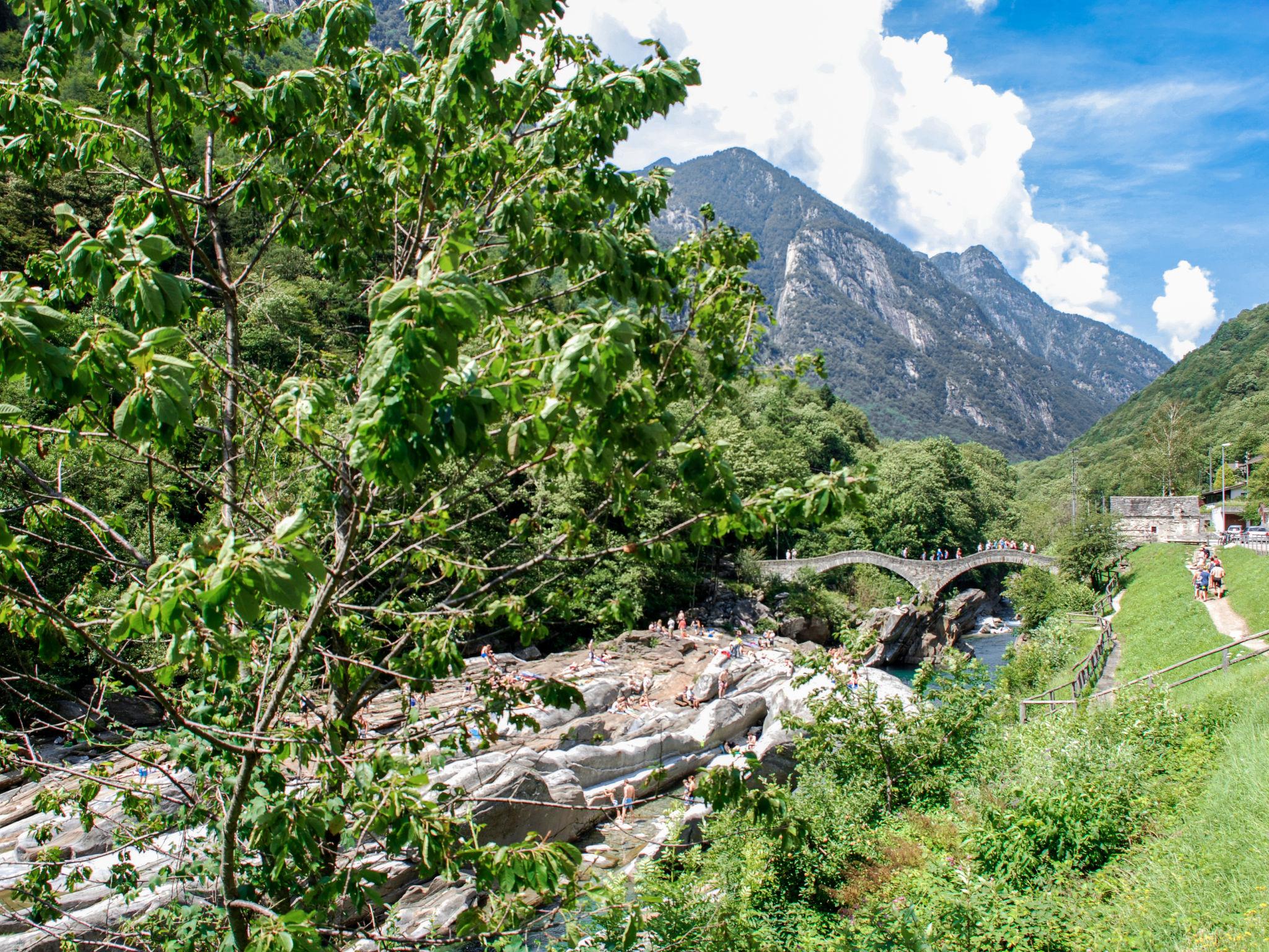 Foto 16 - Haus mit 3 Schlafzimmern in Verzasca mit garten und blick auf die berge