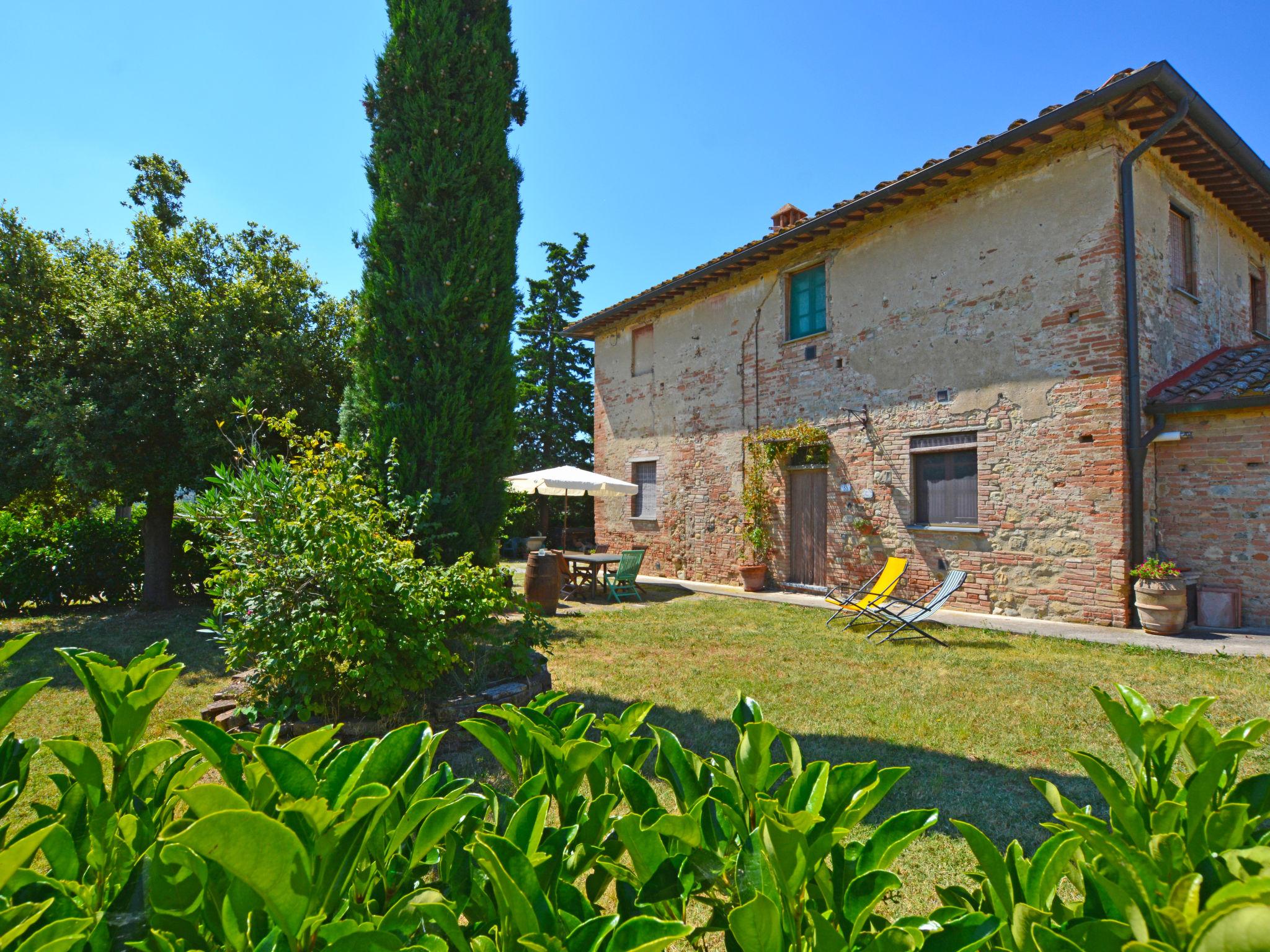 Foto 2 - Appartamento con 1 camera da letto a Certaldo con piscina e giardino