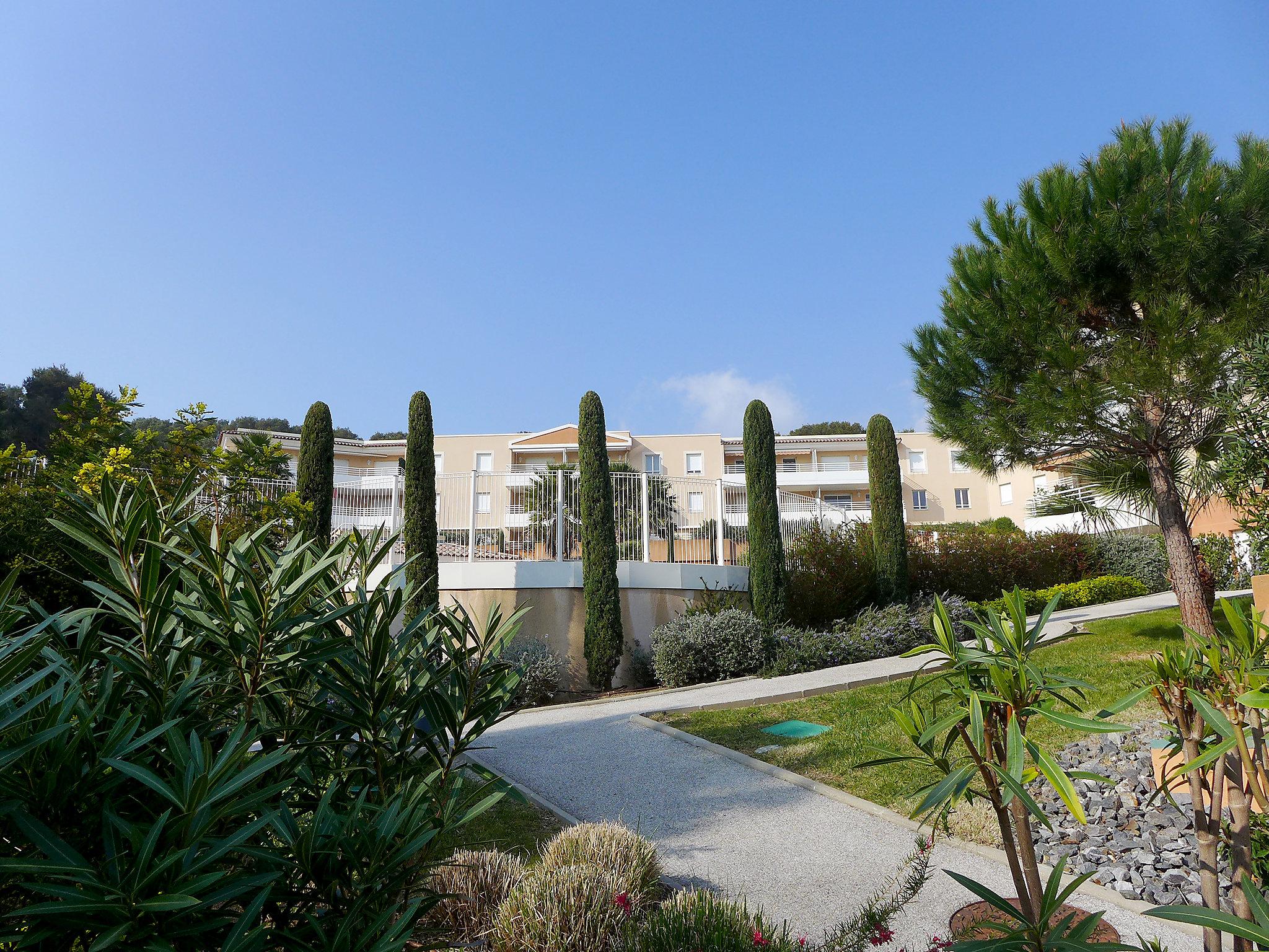Photo 16 - Appartement de 1 chambre à Cavalaire-sur-Mer avec piscine et vues à la mer