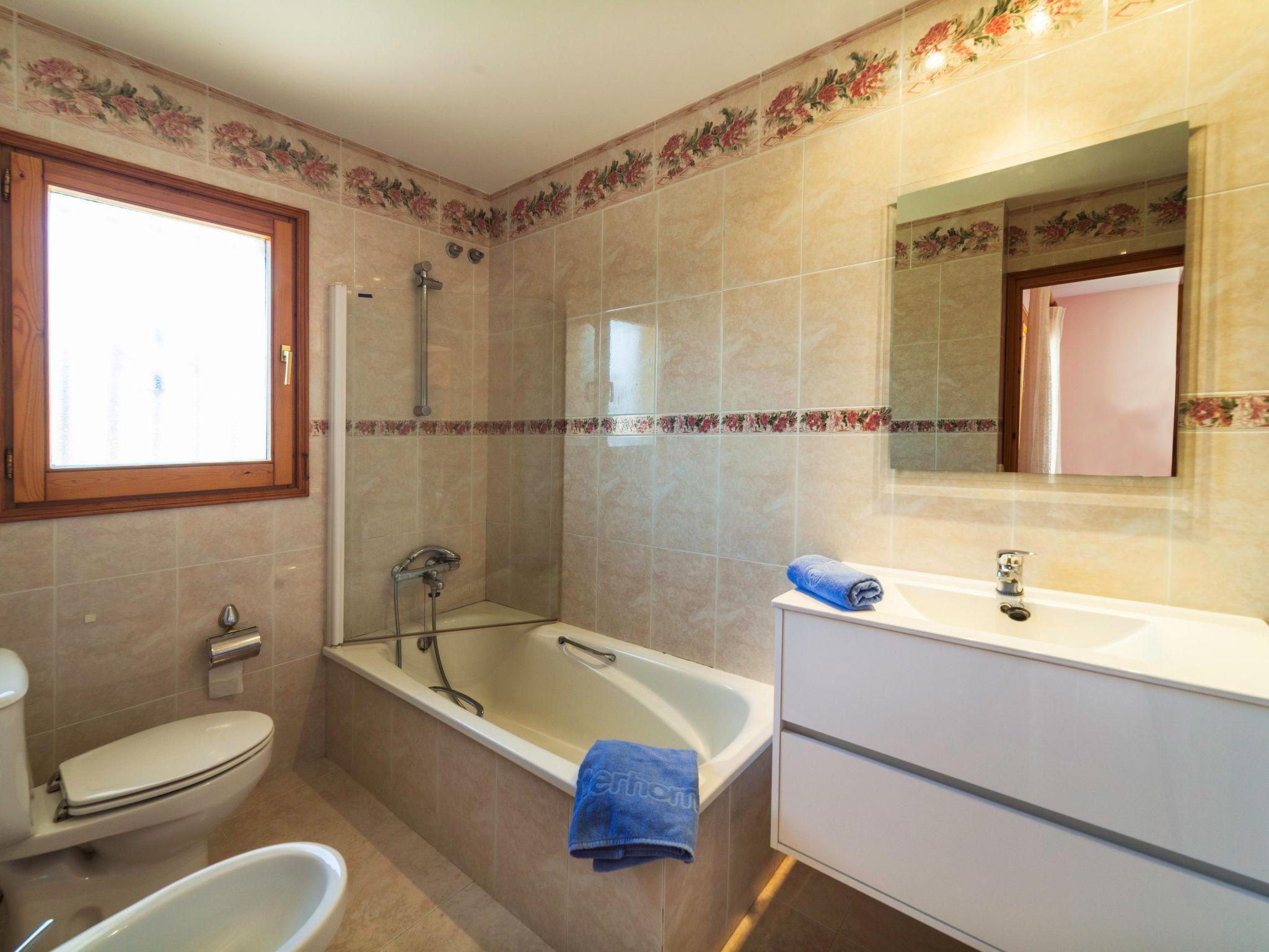 Photo 11 - 6 bedroom House in Calonge i Sant Antoni with private pool and sea view