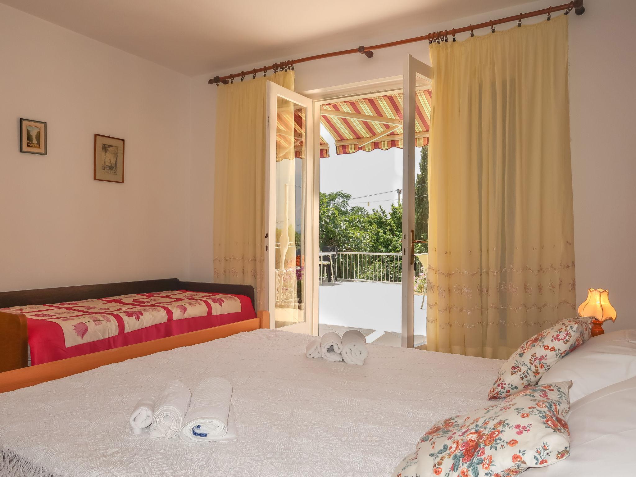 Foto 5 - Apartment mit 2 Schlafzimmern in Crikvenica mit terrasse und blick aufs meer