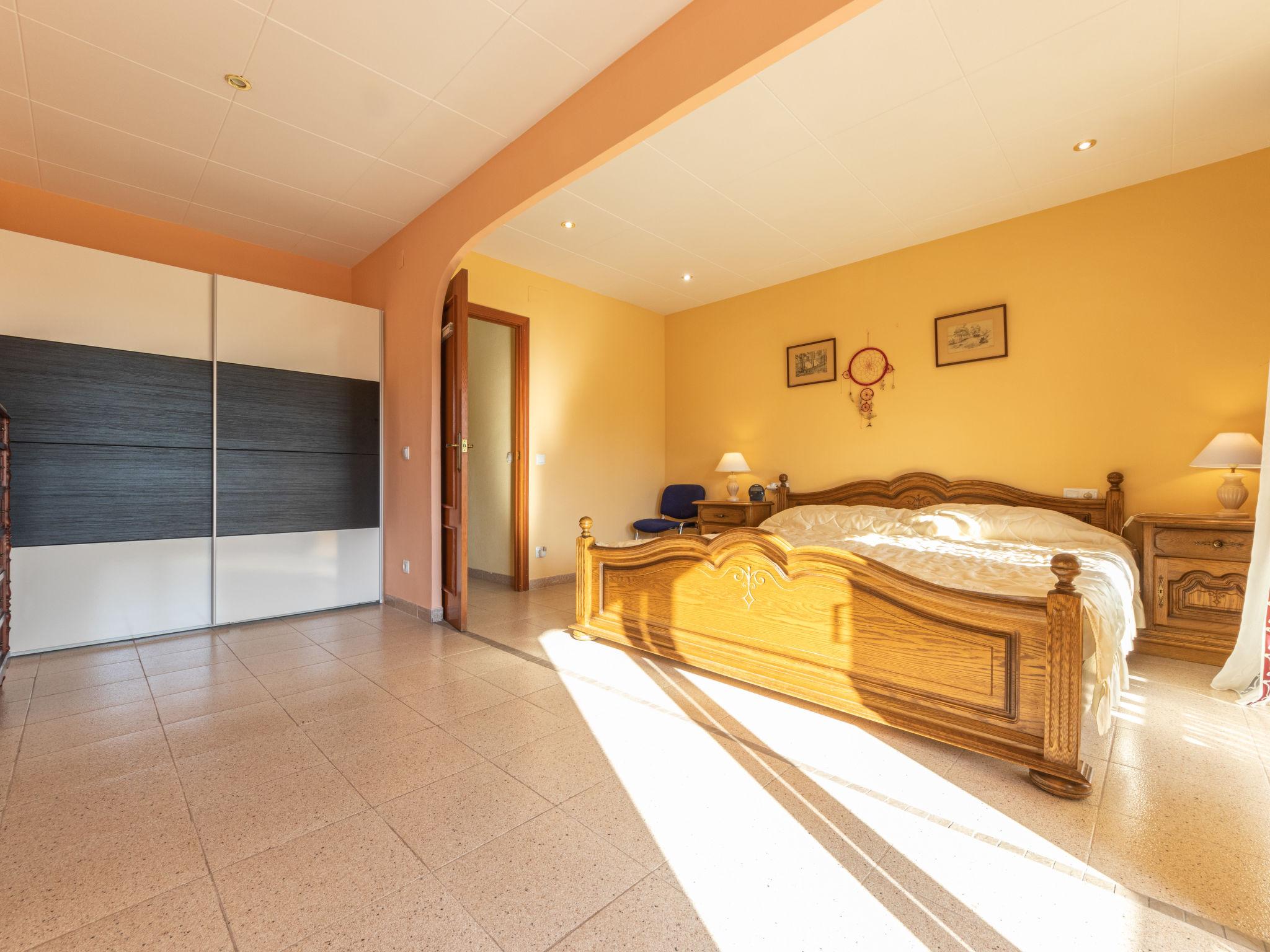 Foto 5 - Casa con 3 camere da letto a Tarragona con piscina e vista mare