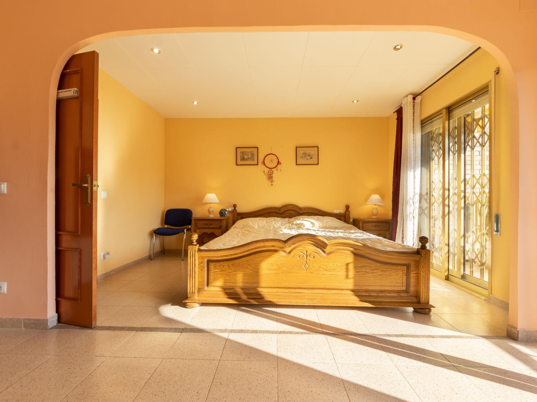 Foto 18 - Casa de 3 quartos em Tarragona com piscina e vistas do mar