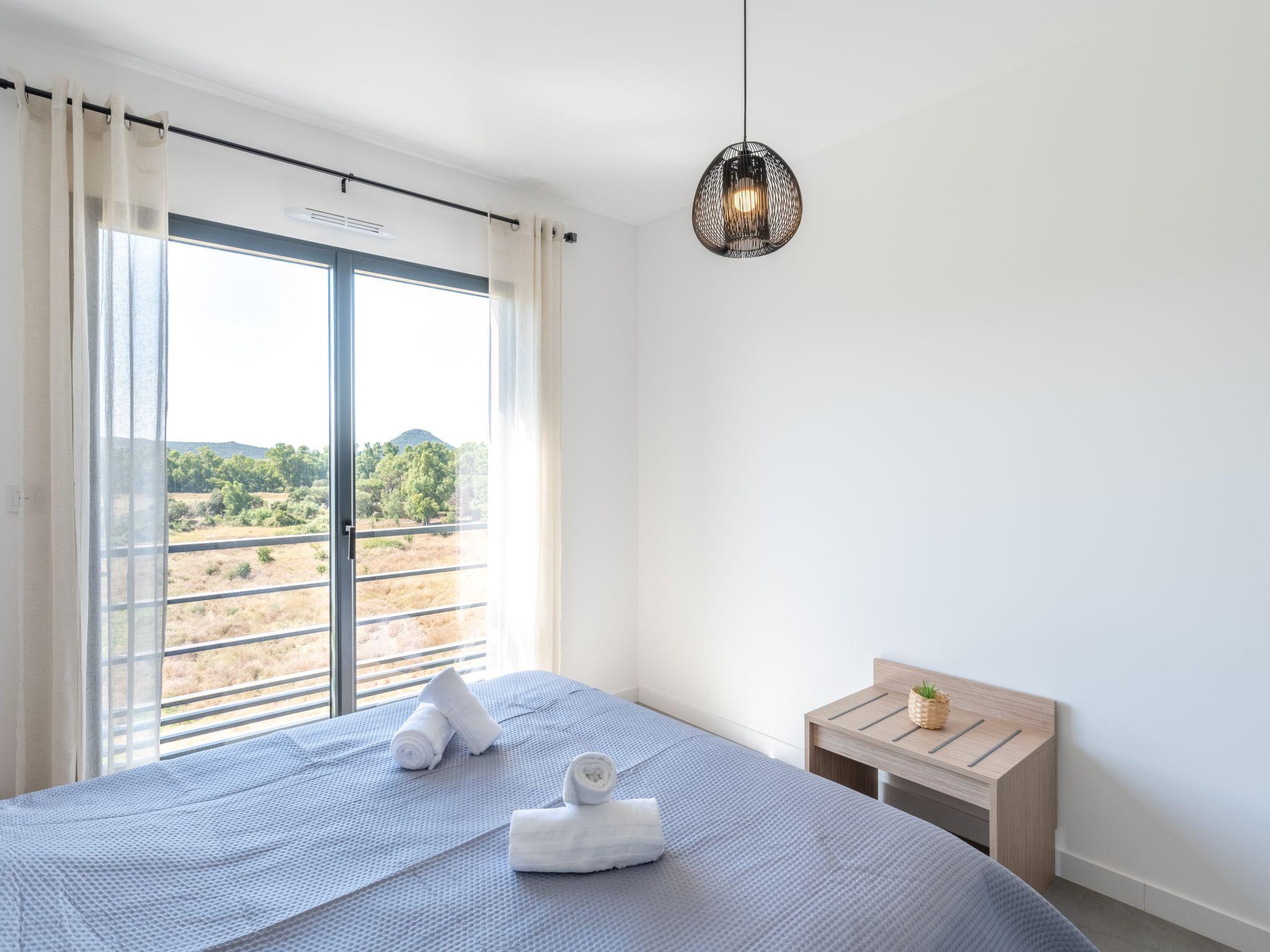 Foto 11 - Apartamento de 1 quarto em Porto-Vecchio com terraço e vistas do mar