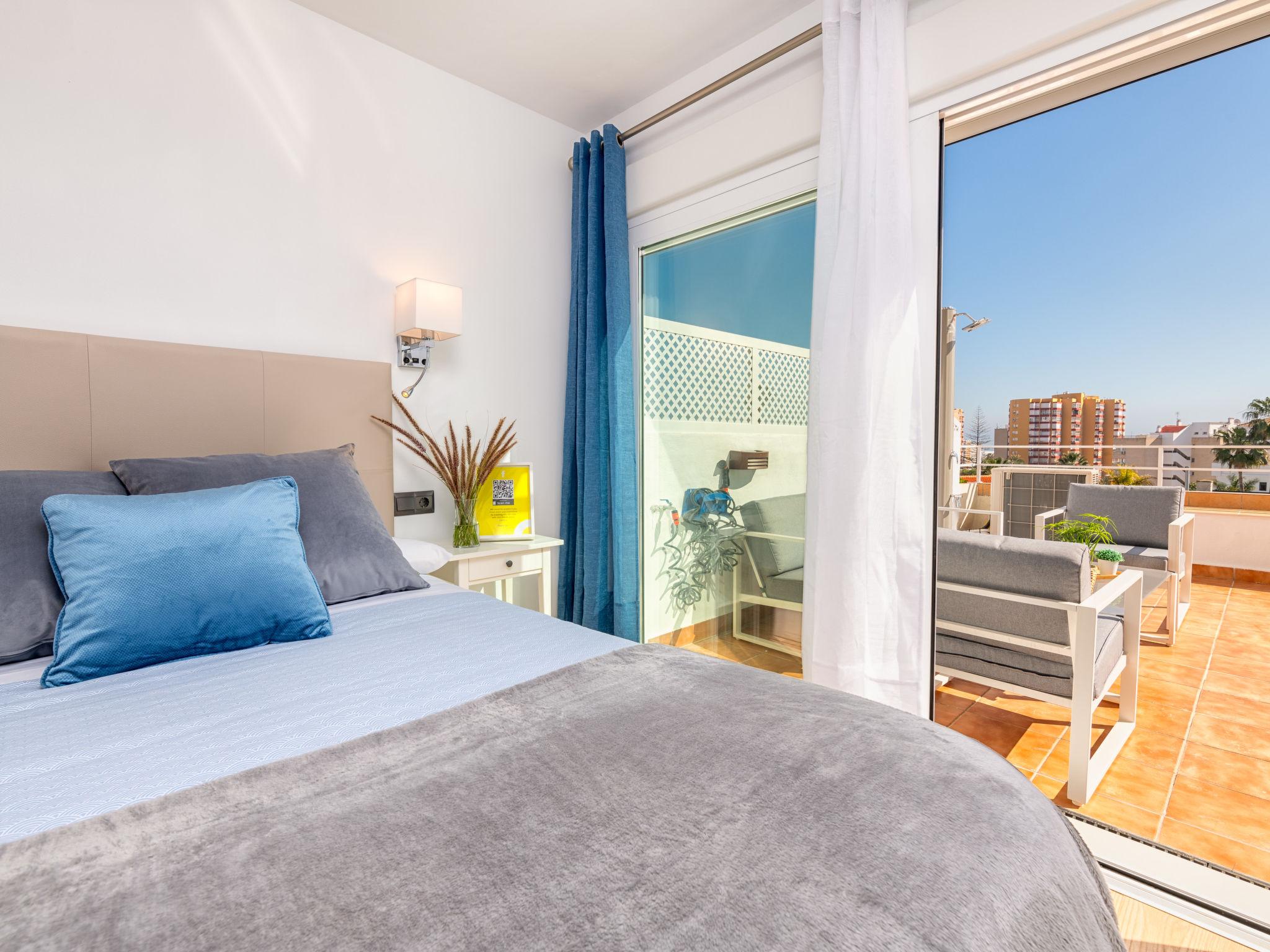 Foto 28 - Apartamento de 2 habitaciones en Benalmádena con terraza y vistas al mar
