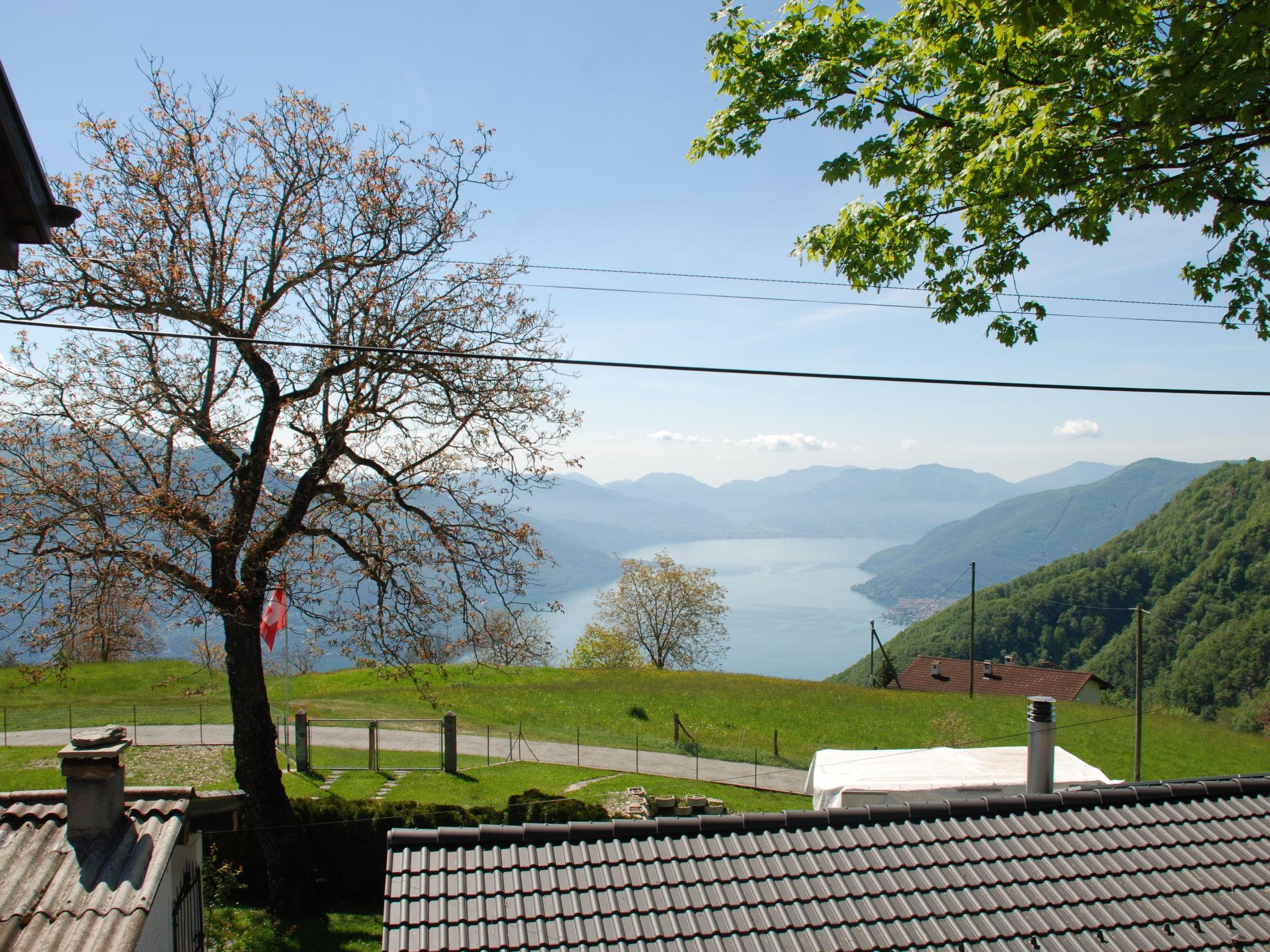 Foto 9 - Casa con 1 camera da letto a Brissago con giardino e vista sulle montagne