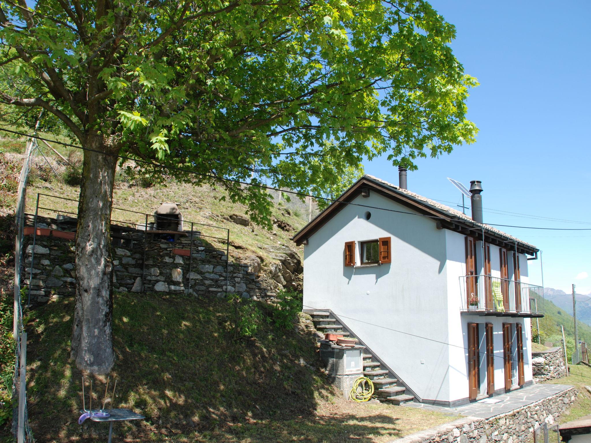 Foto 23 - Casa de 1 habitación en Brissago con jardín y vistas a la montaña