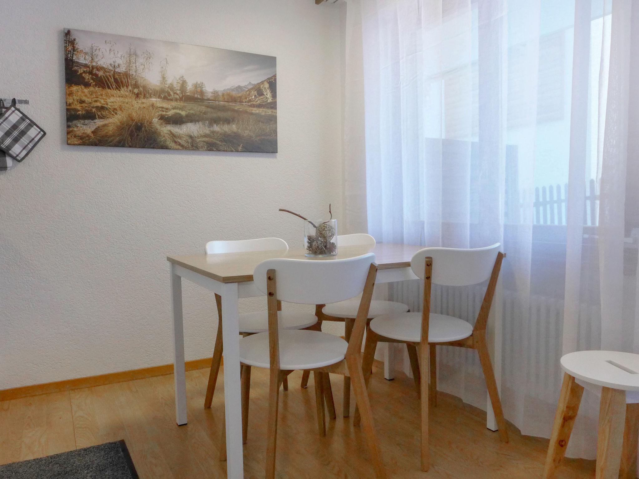 Photo 8 - Apartment in Zermatt with terrace and mountain view