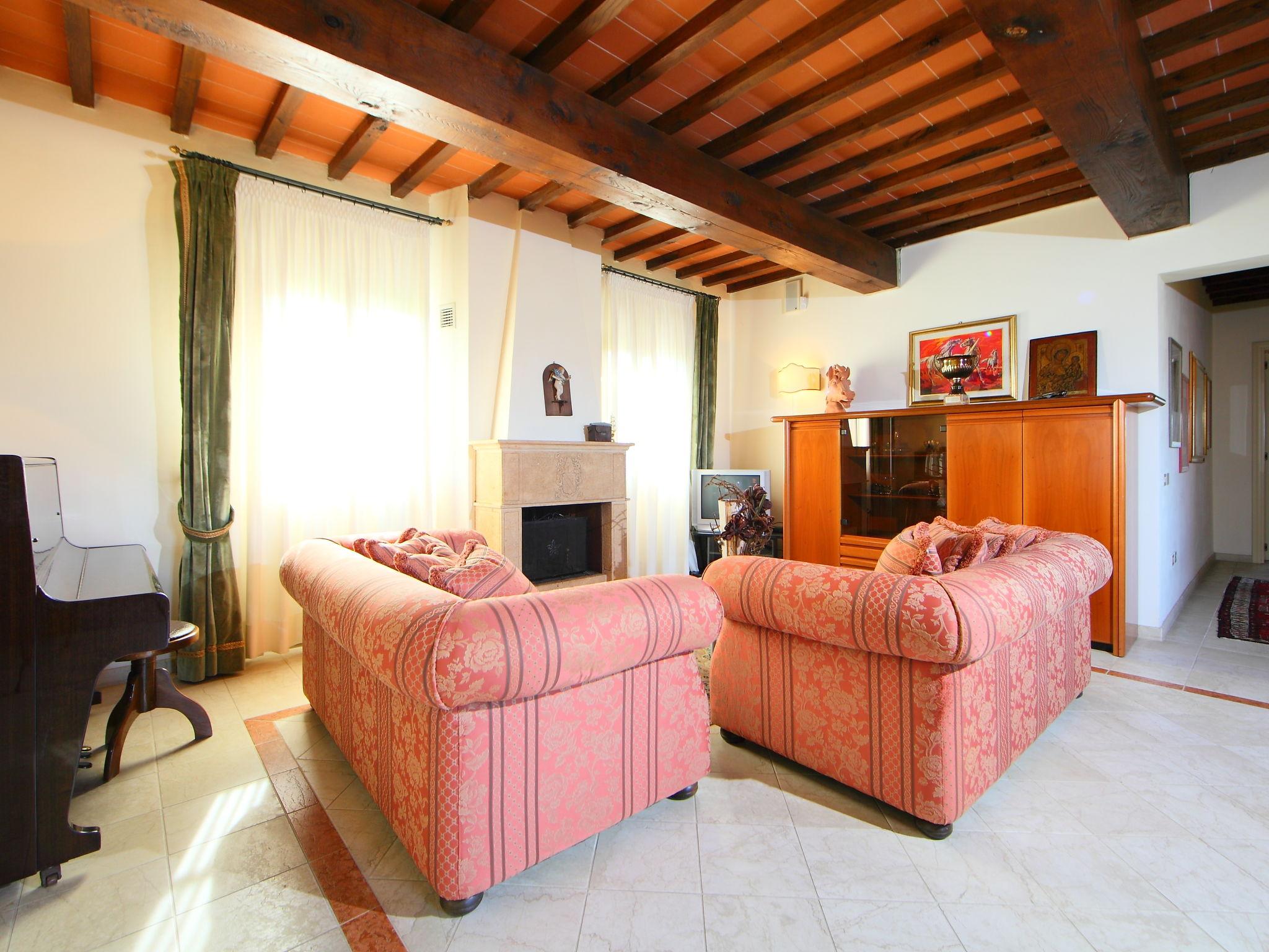 Foto 15 - Haus mit 8 Schlafzimmern in Fucecchio mit privater pool und garten