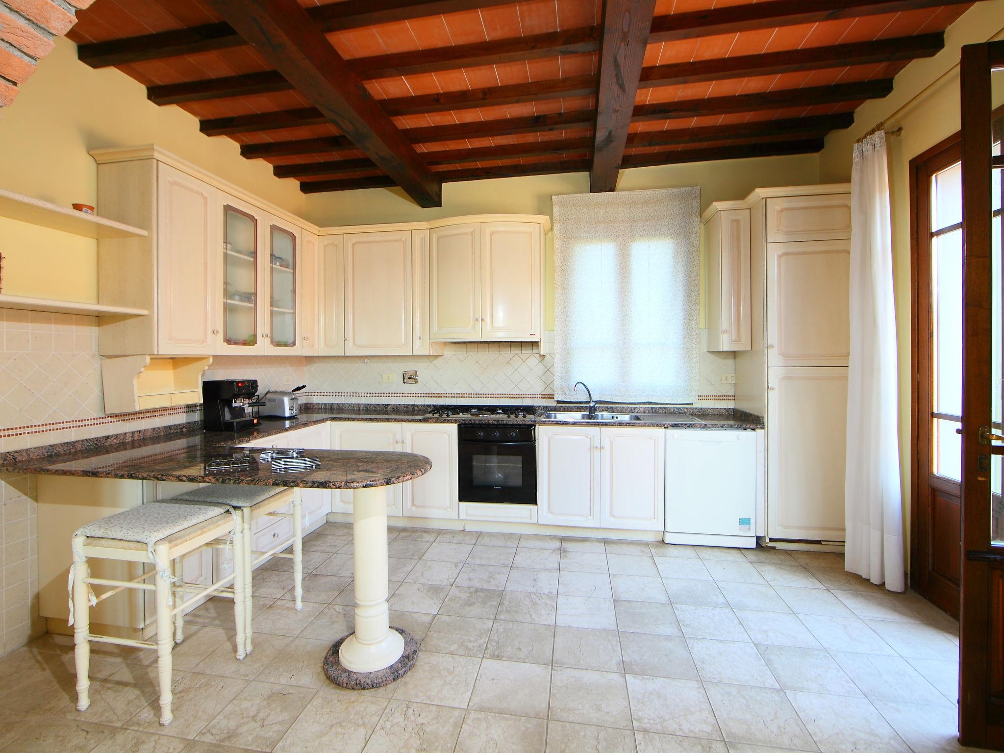 Photo 12 - 8 bedroom House in Fucecchio with private pool and garden